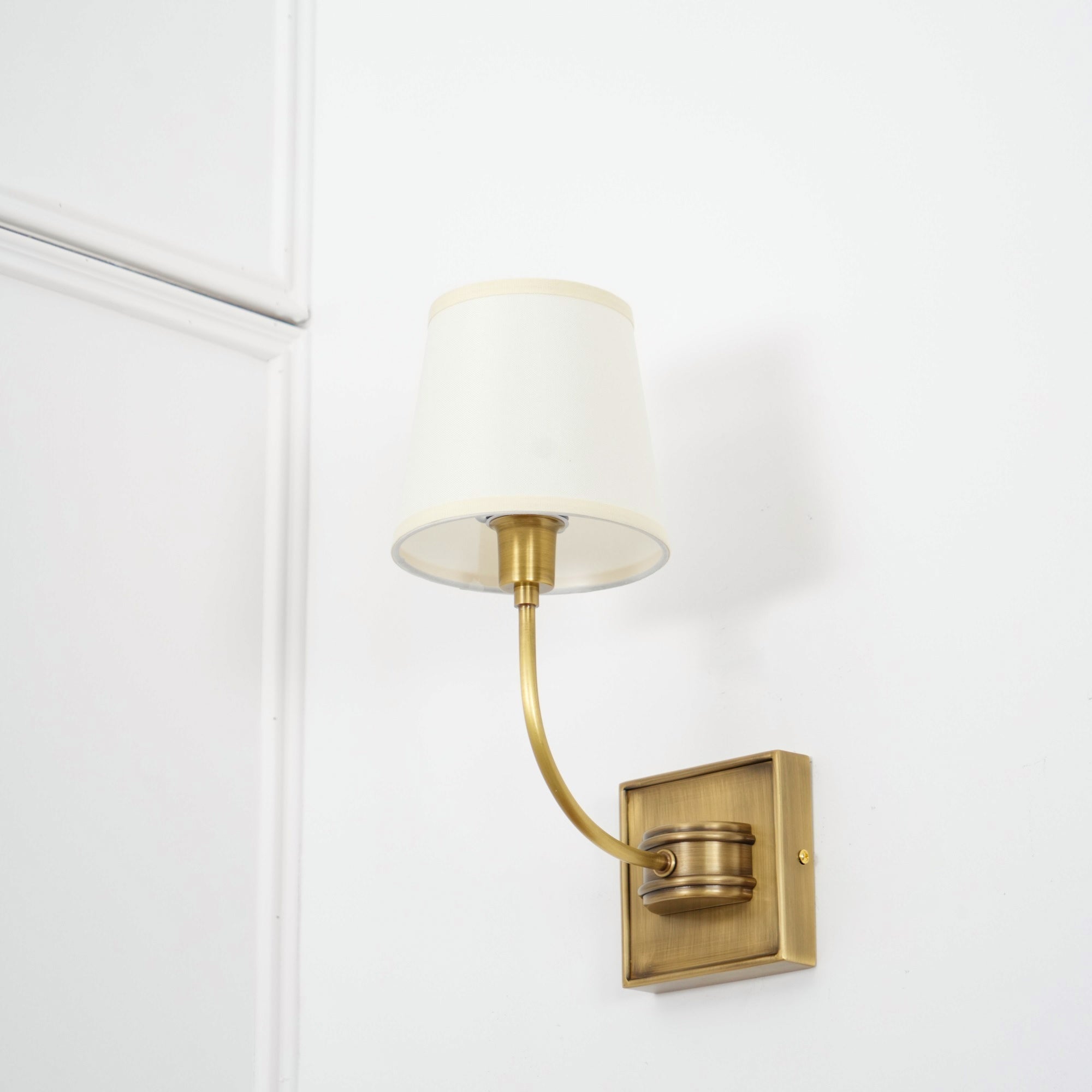 Olvaror Industrielle Vintage-Wandleuchte aus Stoff-Letslighting