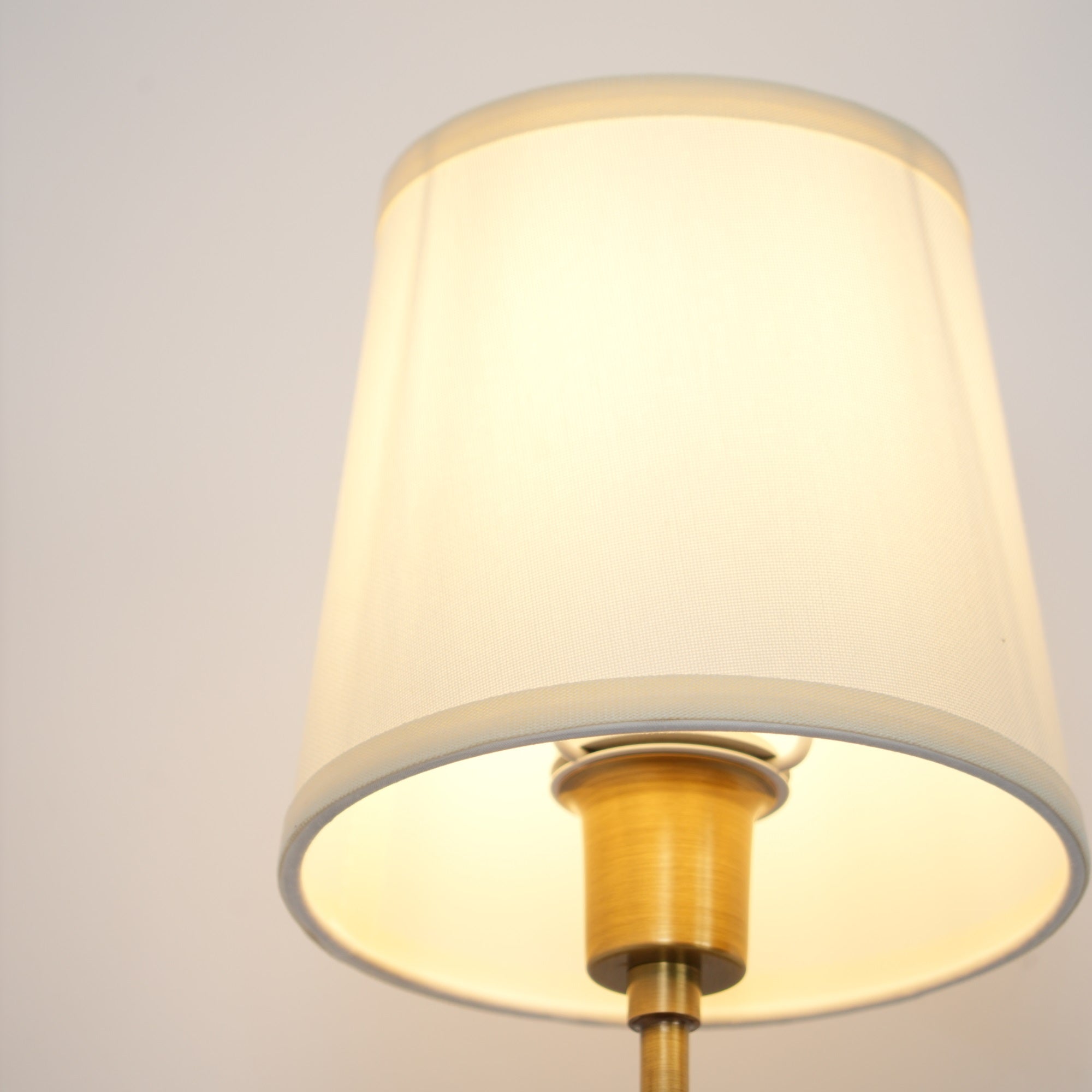 Olvaror Industrielle Vintage-Wandleuchte aus Stoff-Letslighting