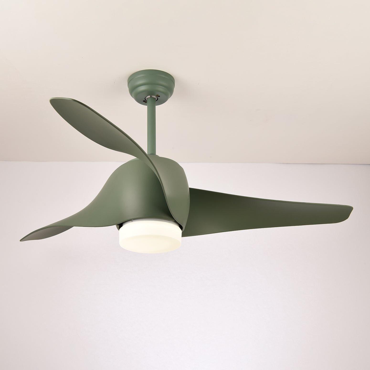 Umber Deckenventilatorleuchte mit Fernbedienung