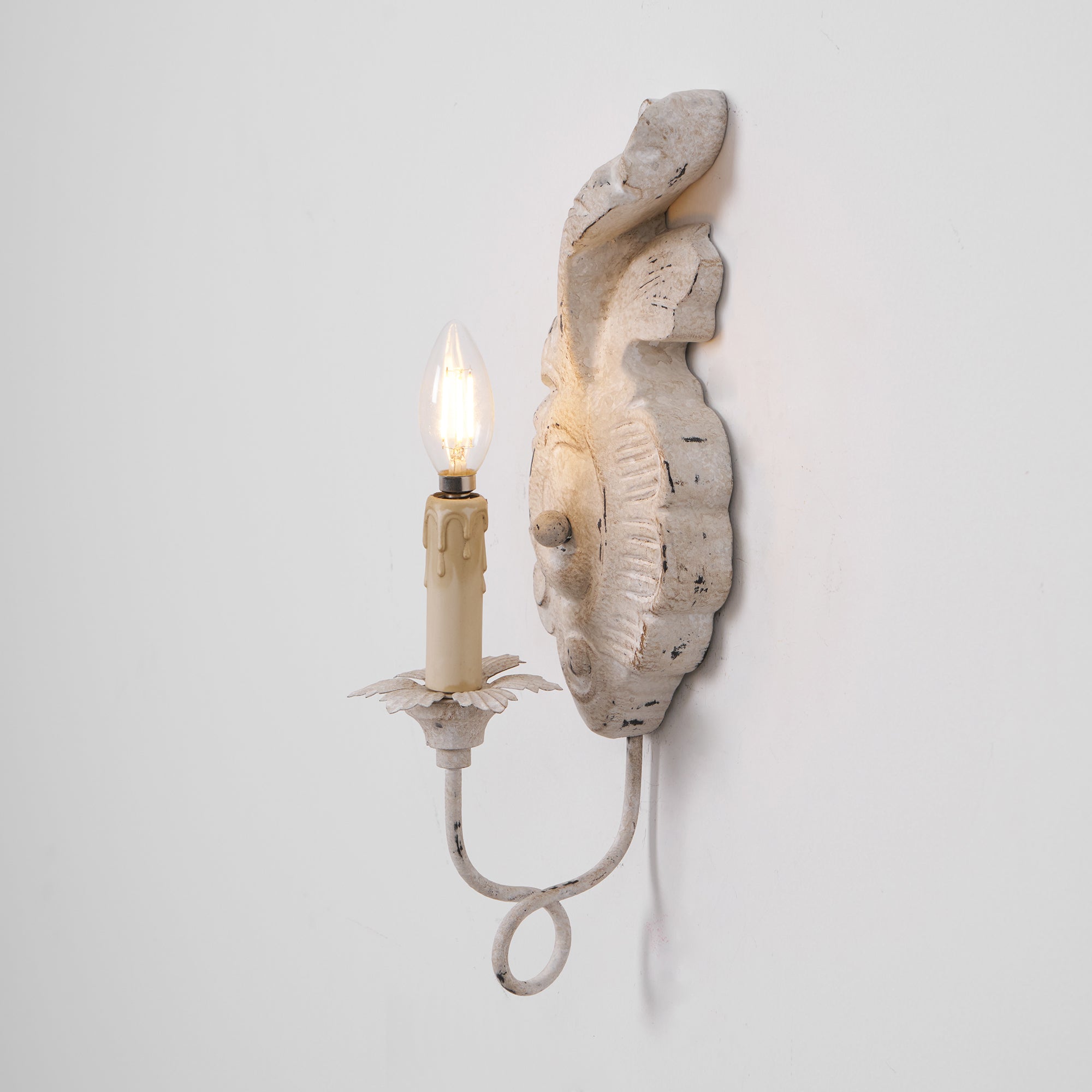 Olsilel Elegante Vintage-Wandleuchte aus Kunstharz-Letslighting