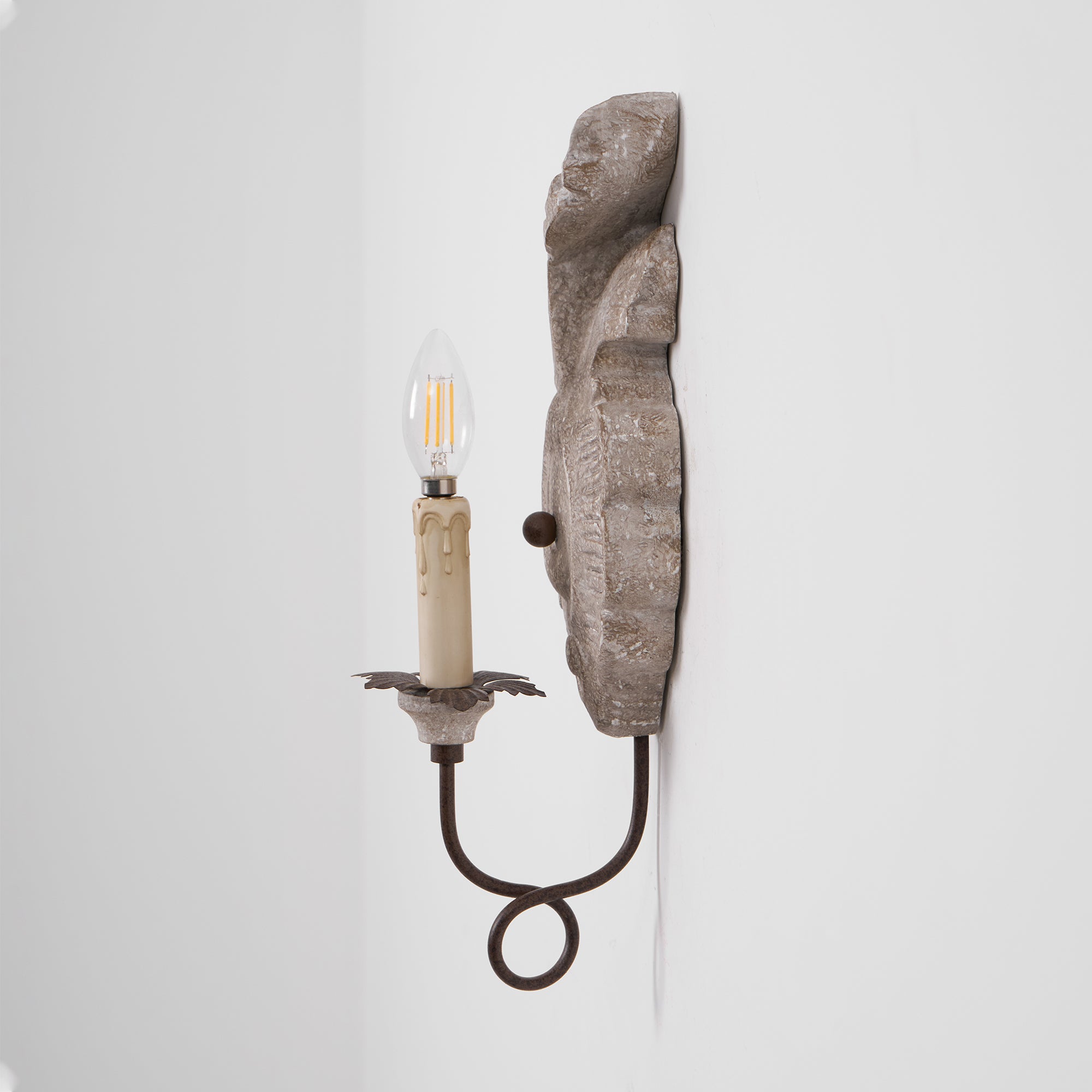Olsilel Elegante Vintage-Wandleuchte aus Kunstharz-Letslighting