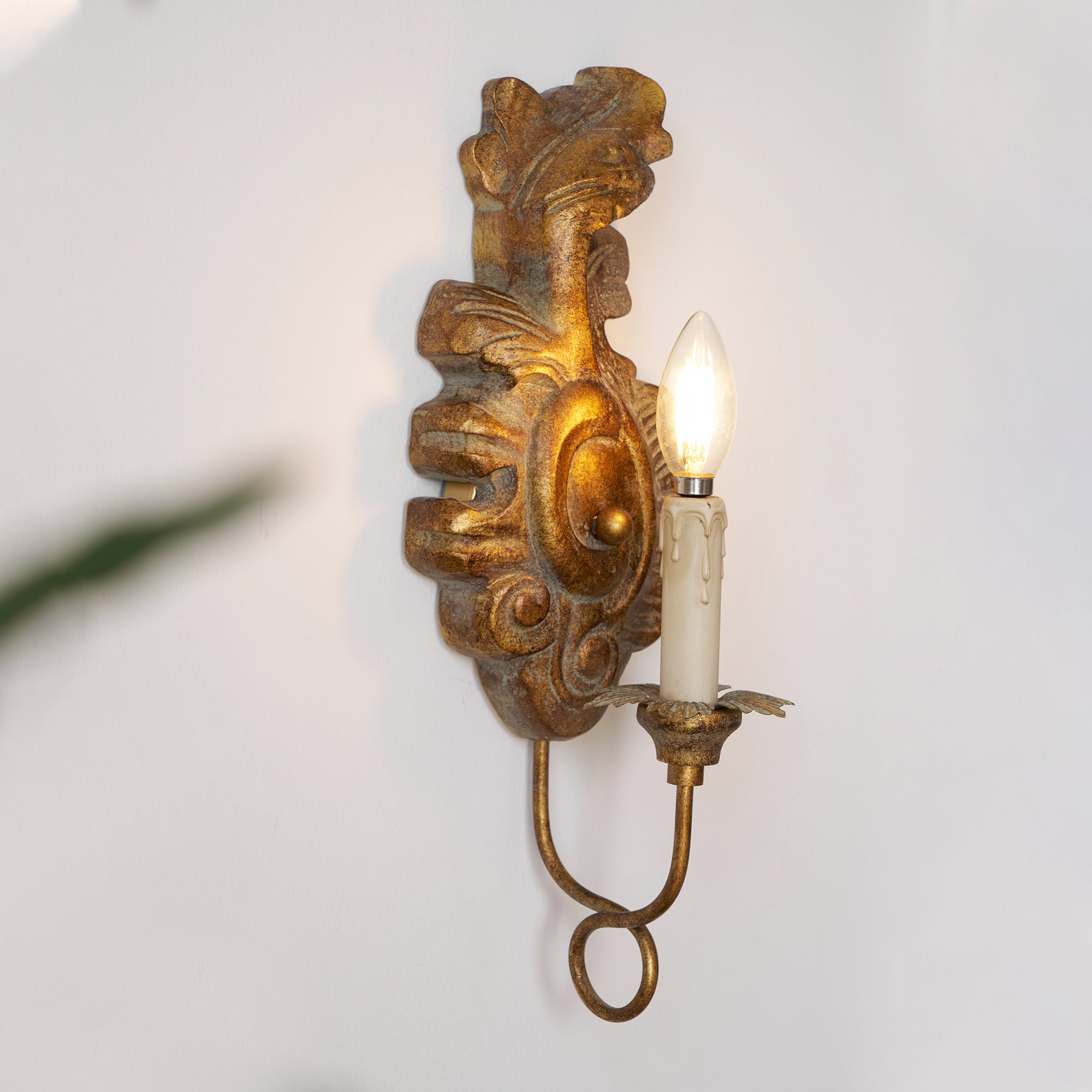 Olsilel Elegante Vintage-Wandleuchte aus Kunstharz-Letslighting