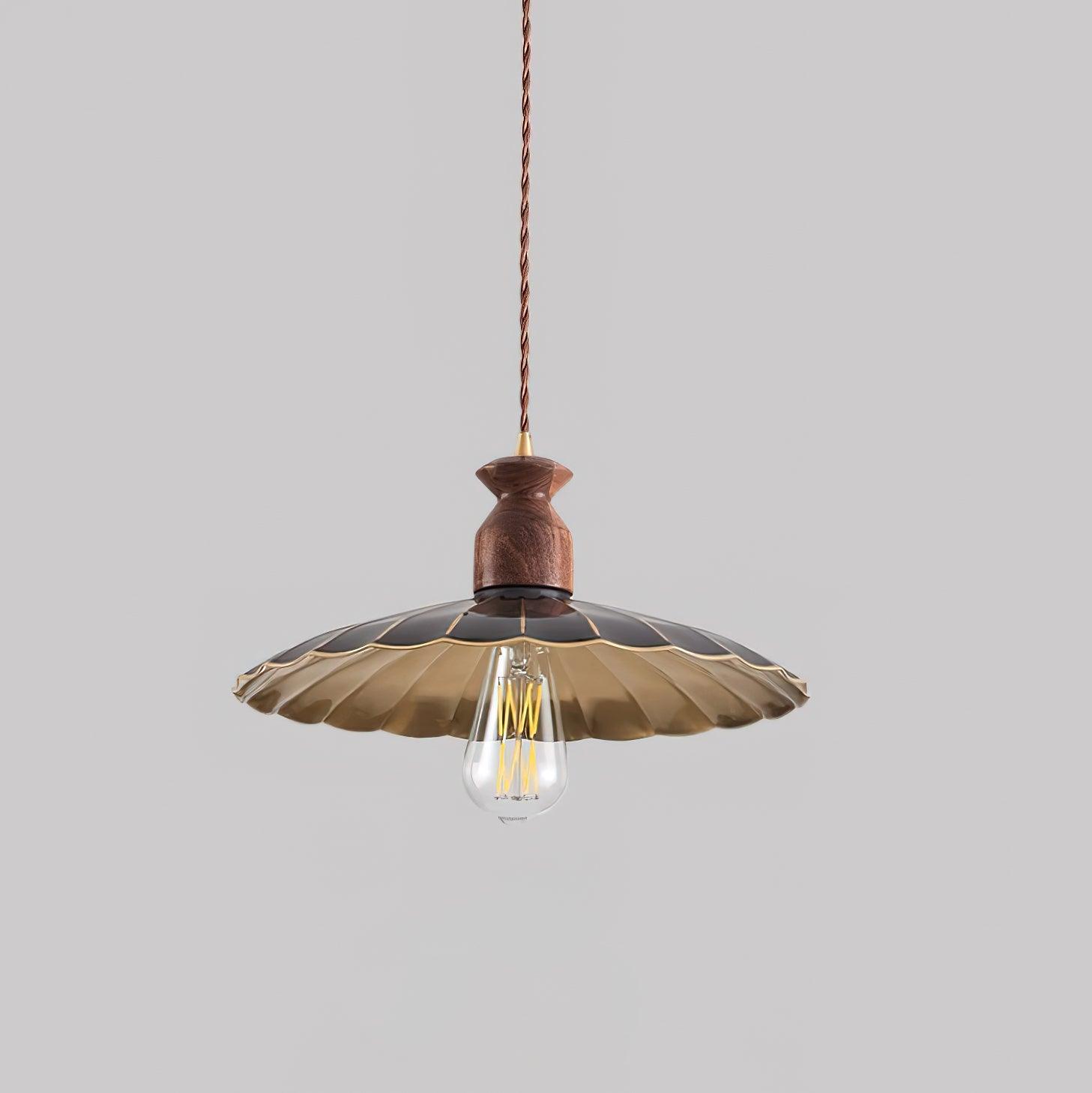 Pendelleuchte Gesäumter Messingschirm Vintage-Letslighting