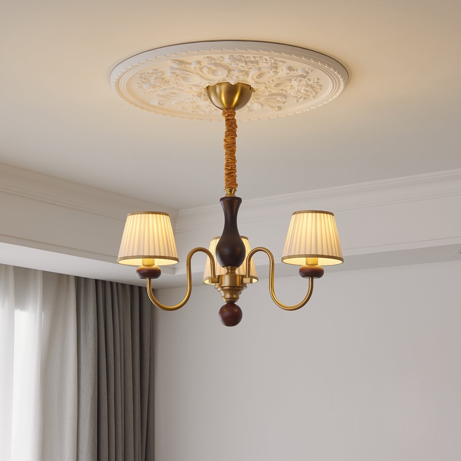 Erthaos Traditionelle Eleganz Falten Stoff Holz Kronleuchter-Letslighting