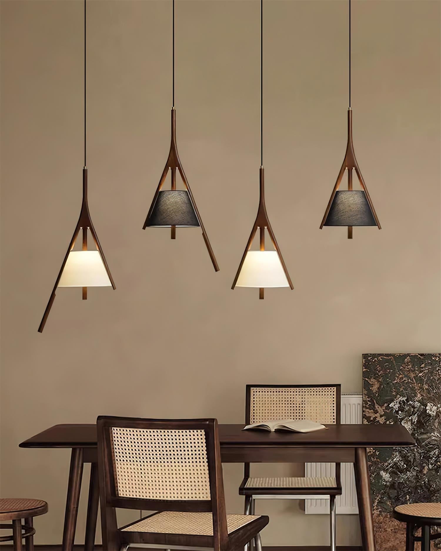 Zovenarae Dreieckige Pendelleuchte aus Holz-Letslighting