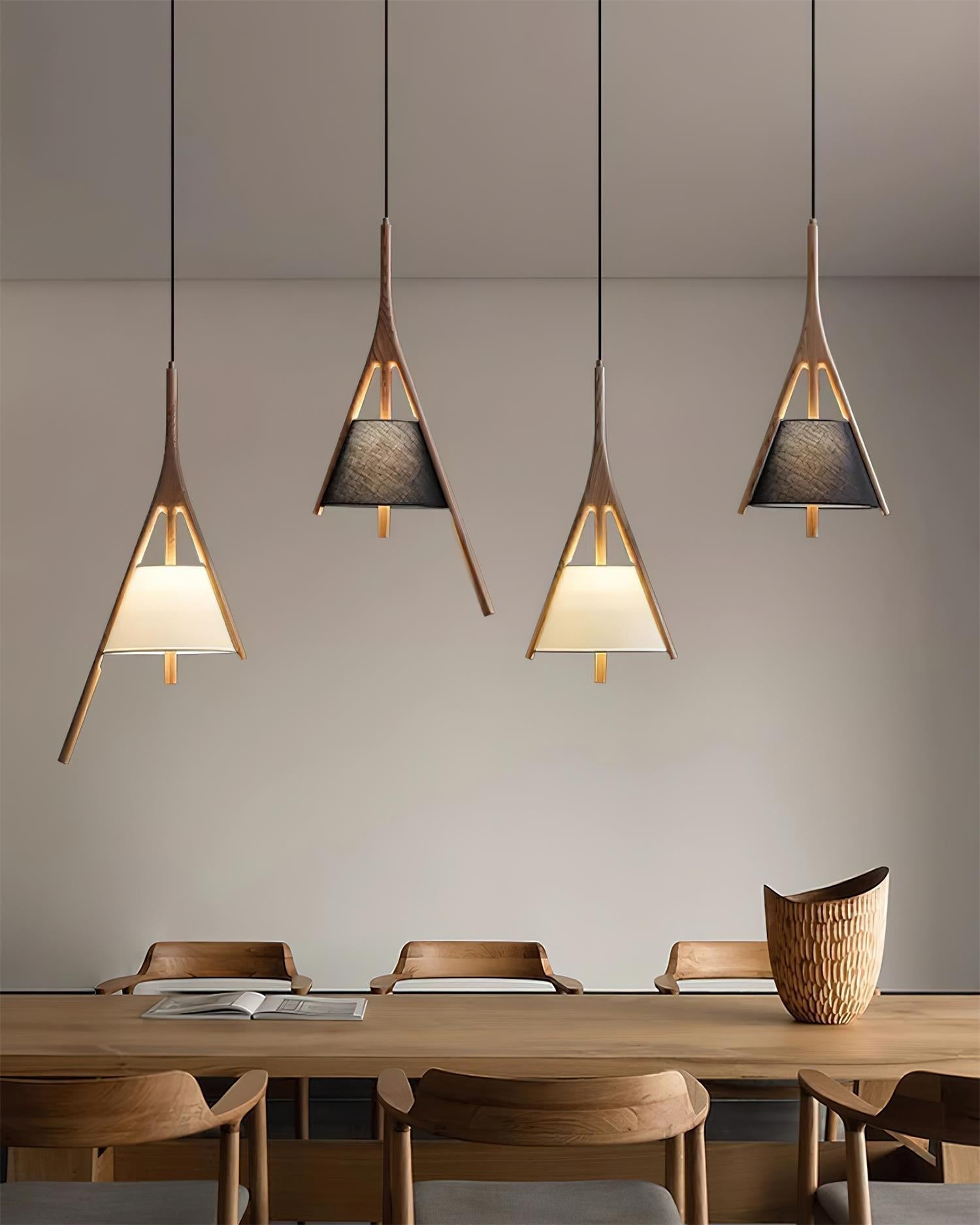 Zovenarae Dreieckige Pendelleuchte aus Holz-Letslighting