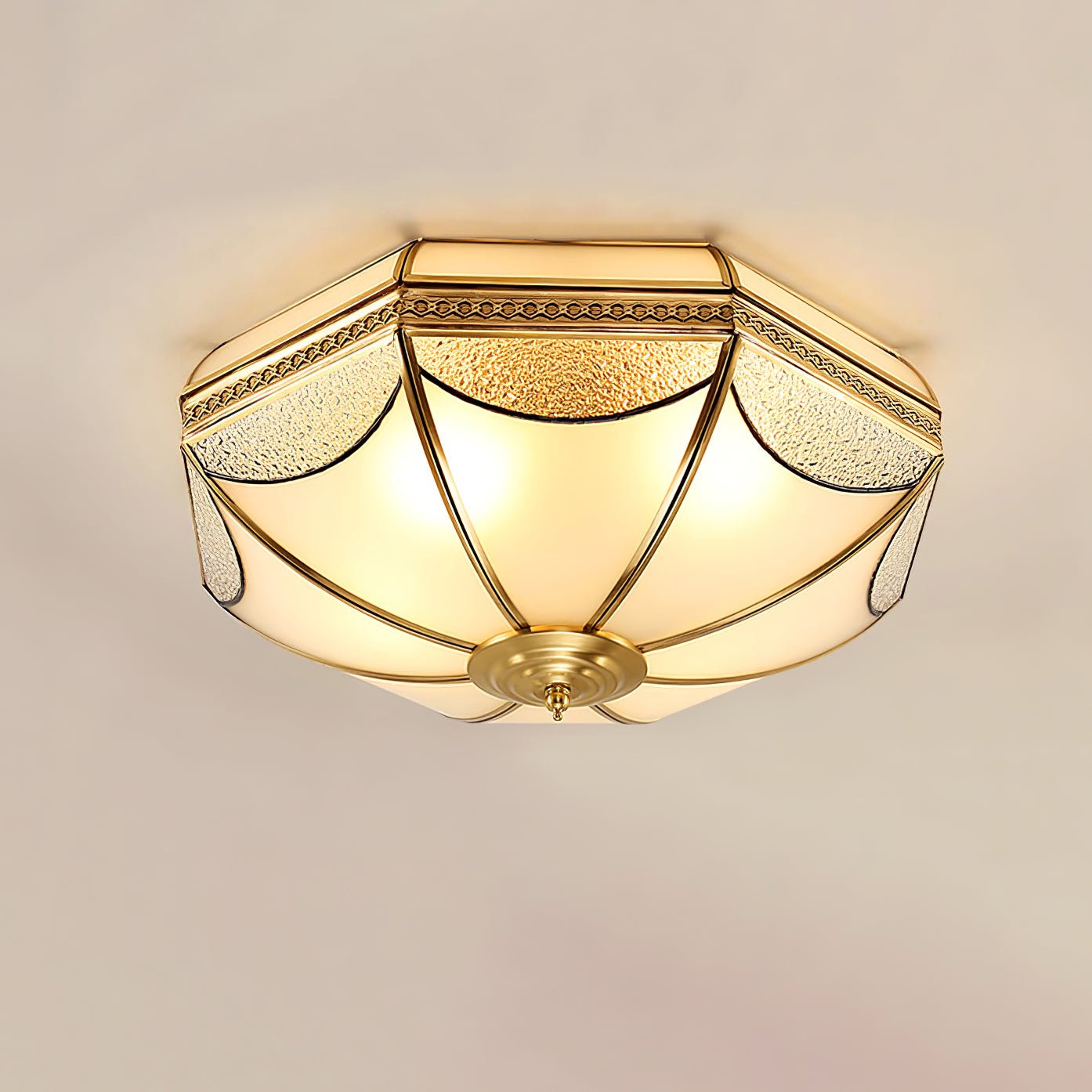 Ellaeara Warehouse Deckenleuchte aus Messing und Glas in Kuppelform-Letslighting