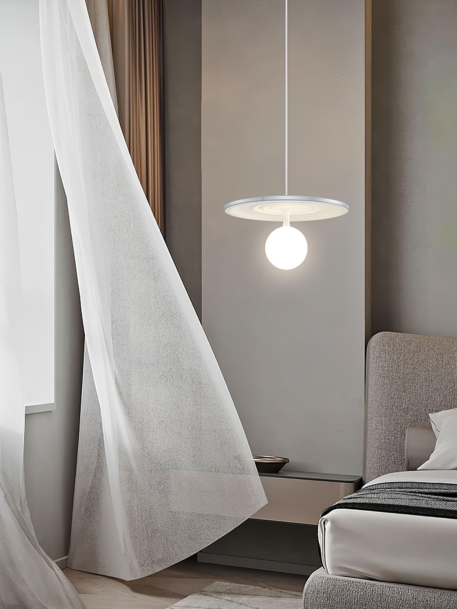 Leila Minimalistische Pendelleuchte aus Metall-Letslighting