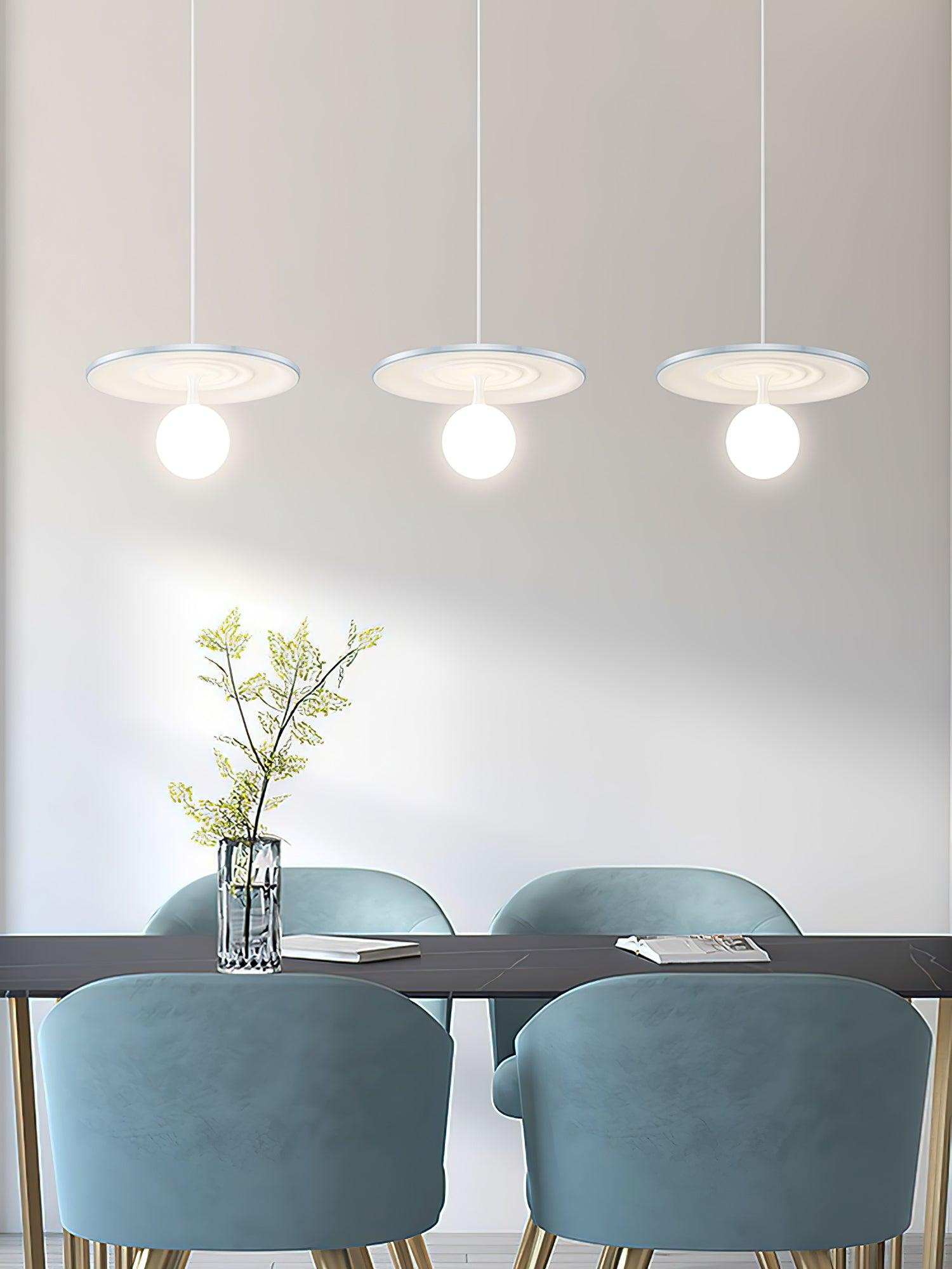 Leila Minimalistische Pendelleuchte aus Metall-Letslighting