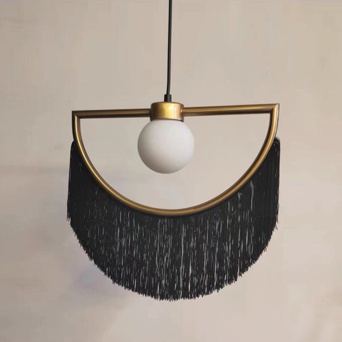 Solara Pendelleuchte Stoff Fransen Globus Retro Boho-Letslighting