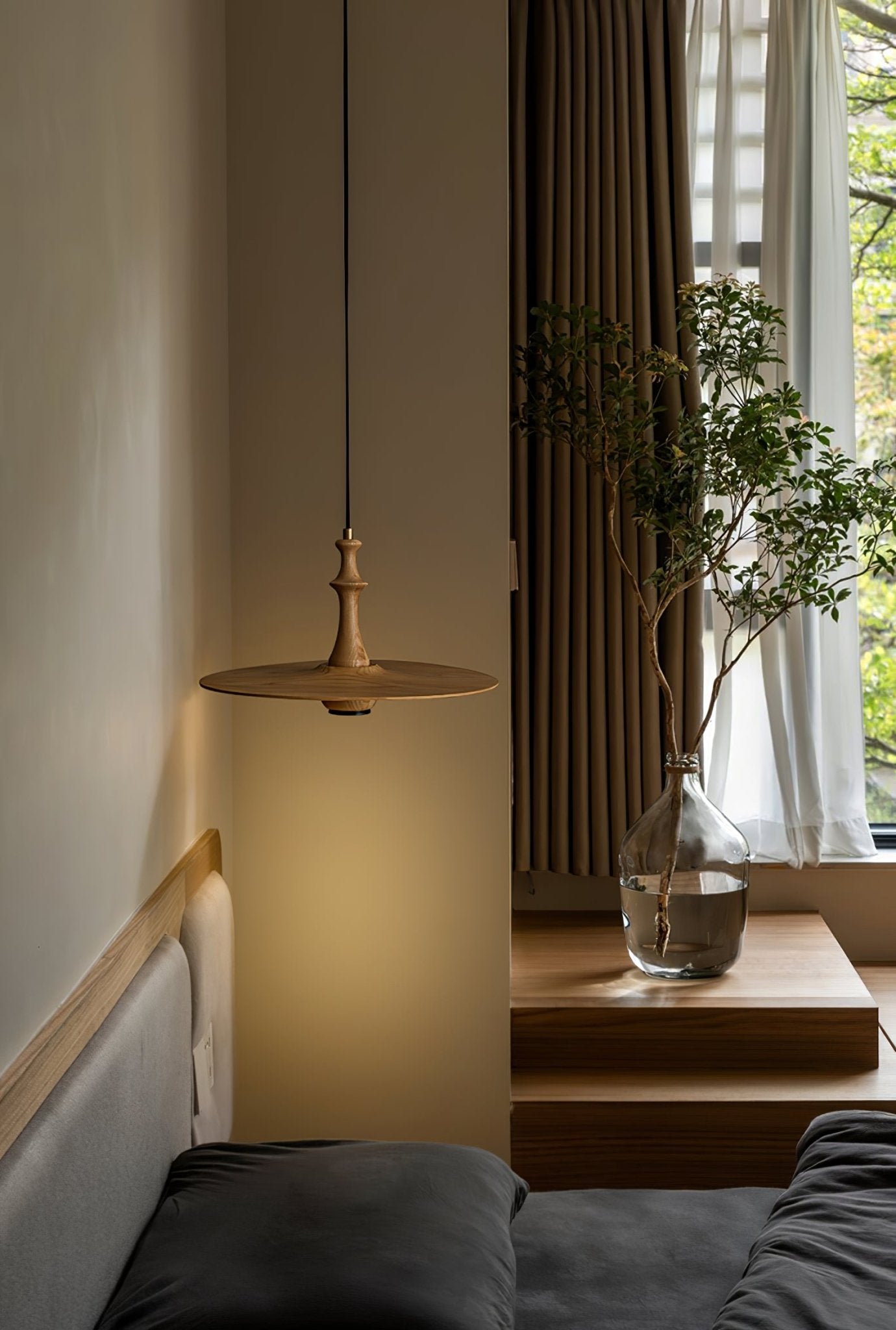 Spindle Pendelleuchte Spin aus Holz-Letslighting