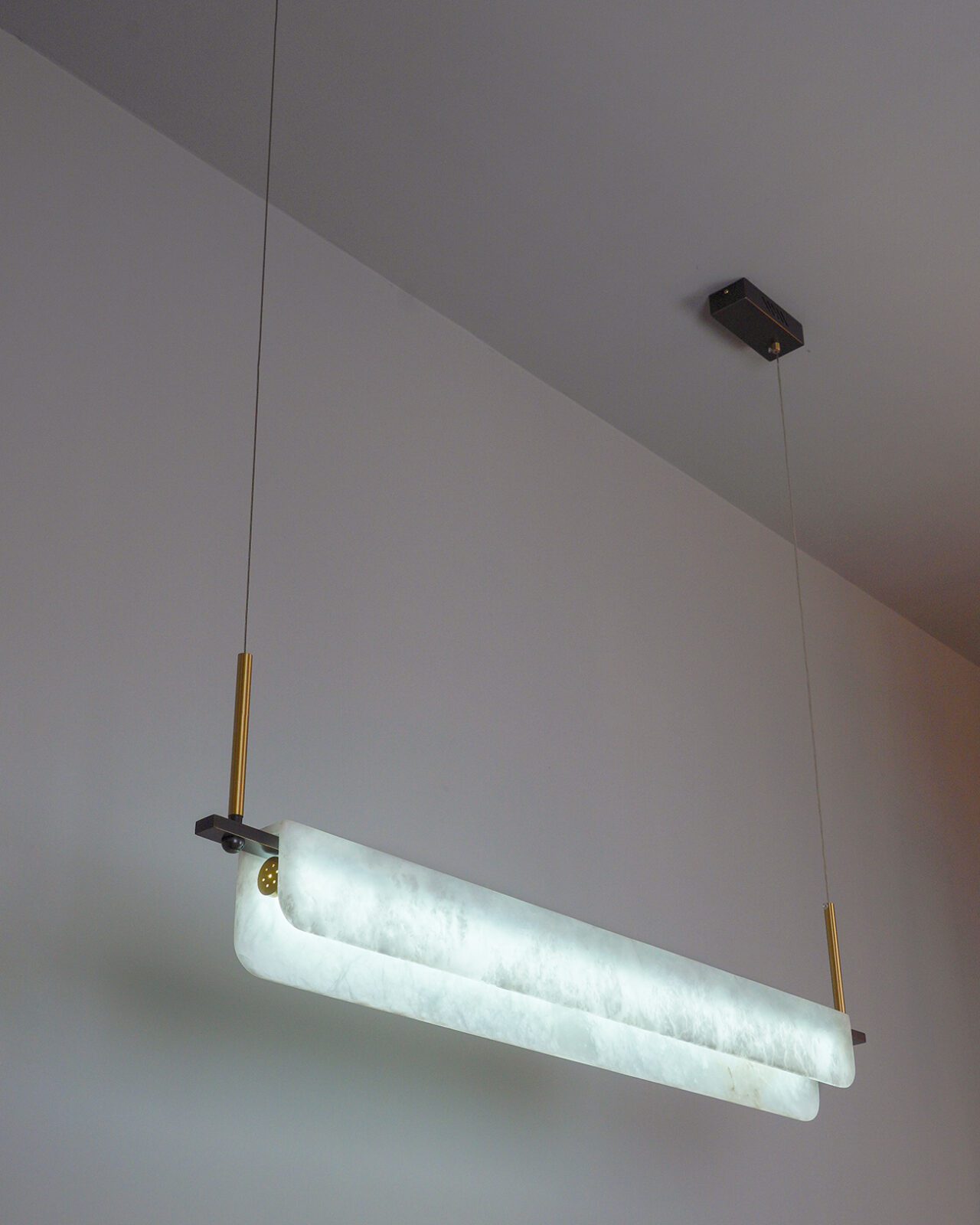 Eshaisra Modern Minimalist Metal Alabaster Pendant Light - Letslighting