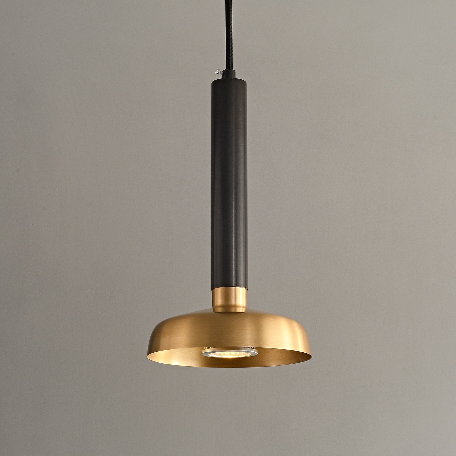 Zephyros Pendant Lamp - Blowlighting