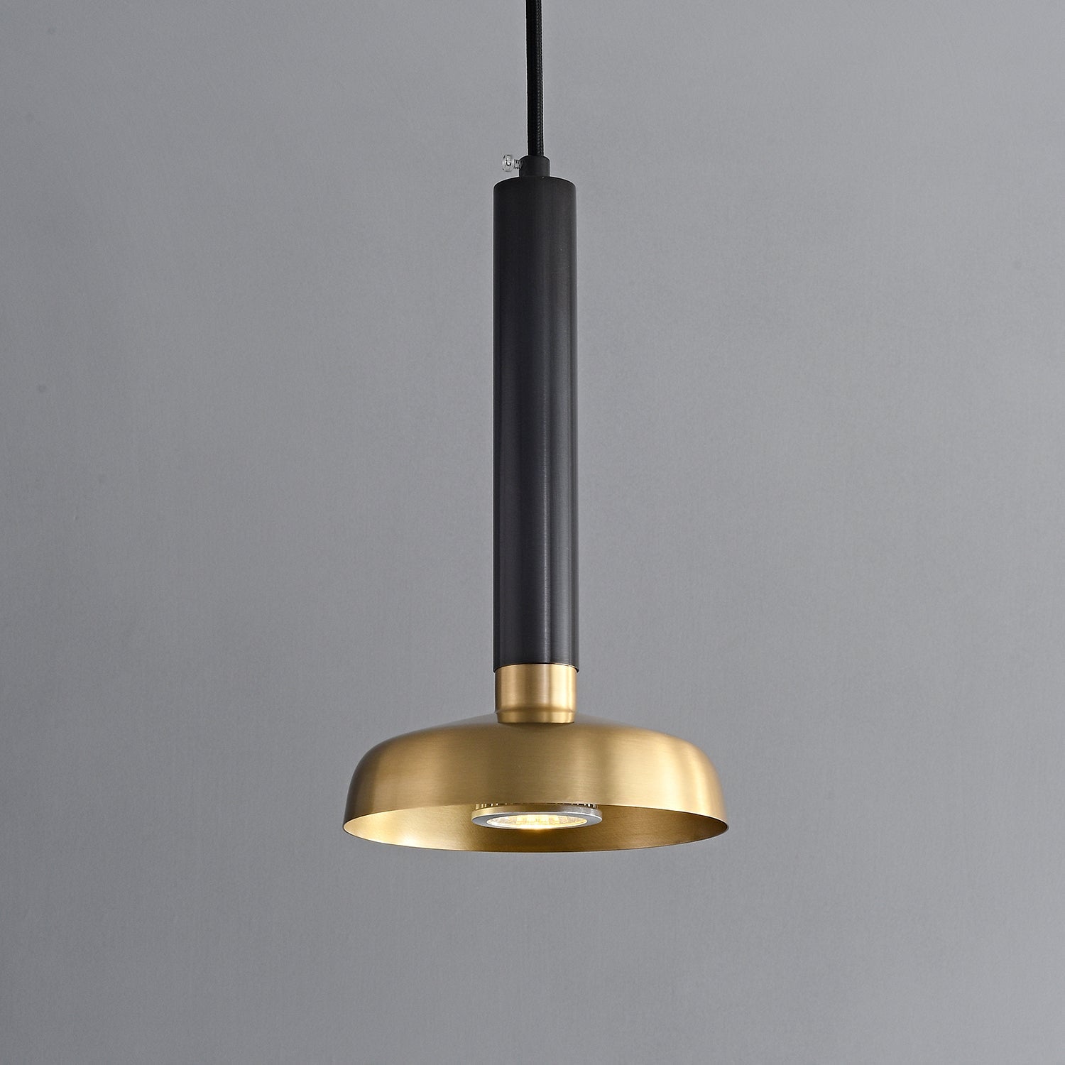 Zephyros Pendant Lamp - Blowlighting