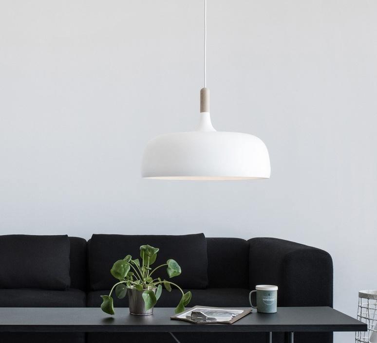 Lustra Pendelleuchte Weiß Schirm Holz-Letslighting