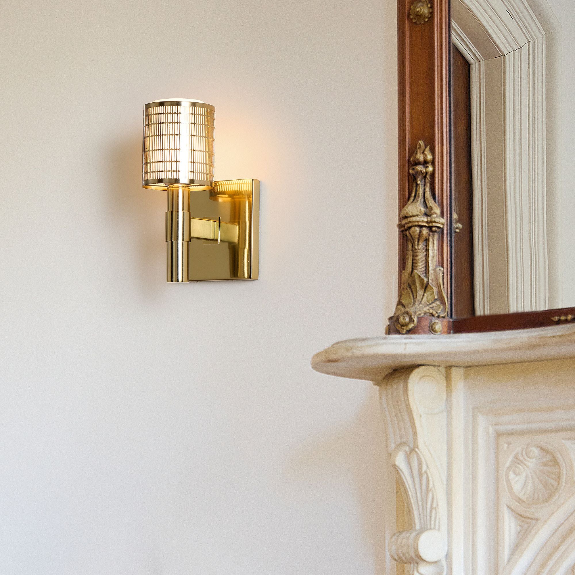 Galvia Wandleuchte im eleganten Flur