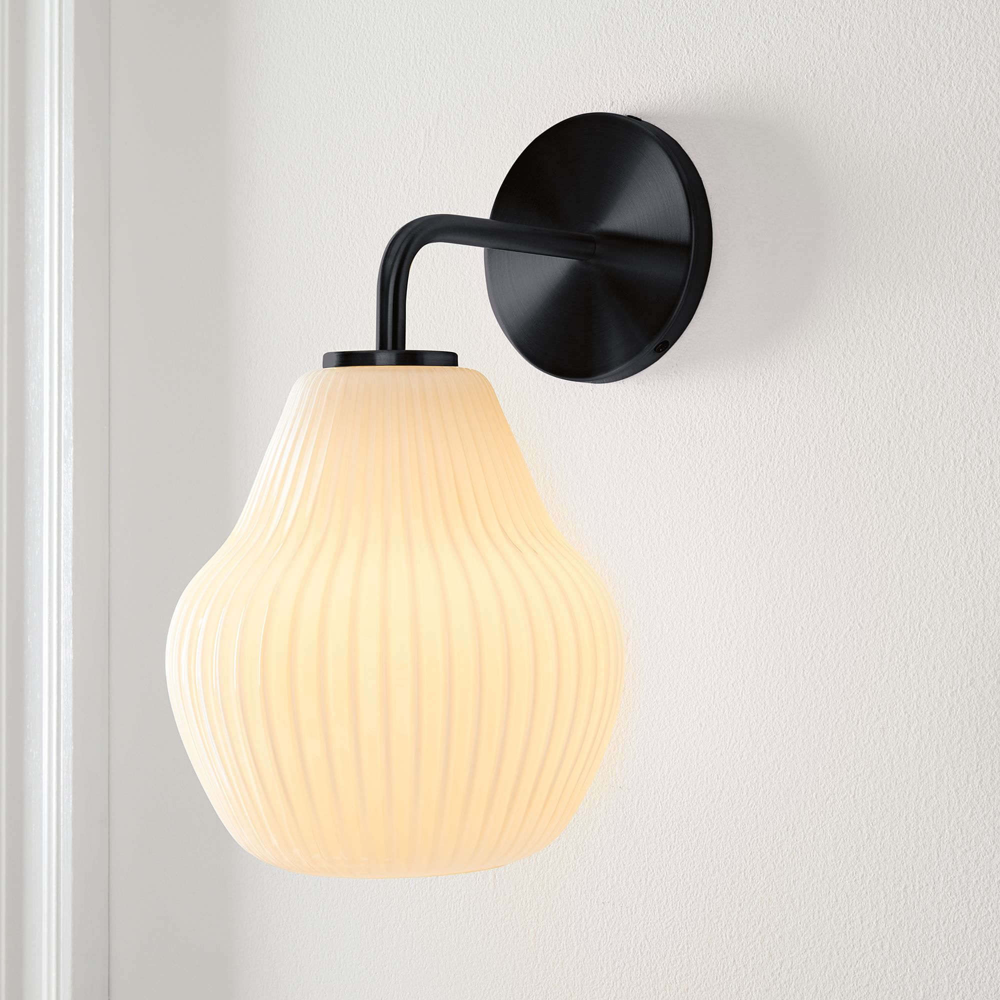 Wandlampe mit E26-Fassung und Glühbirne