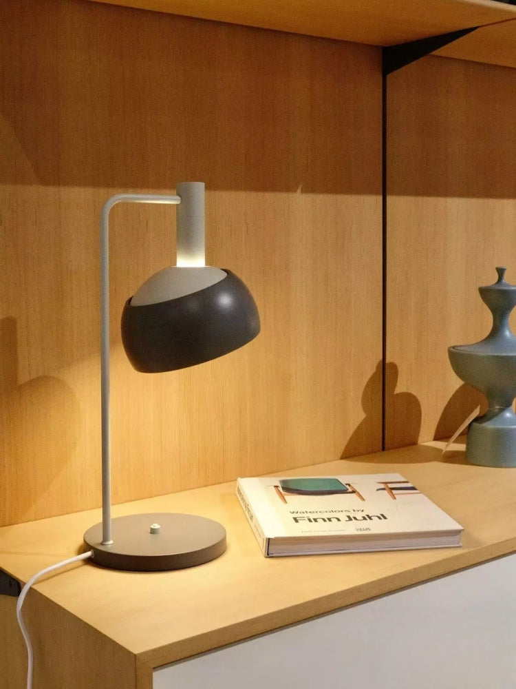 Tischlampe mit Downlight-Design