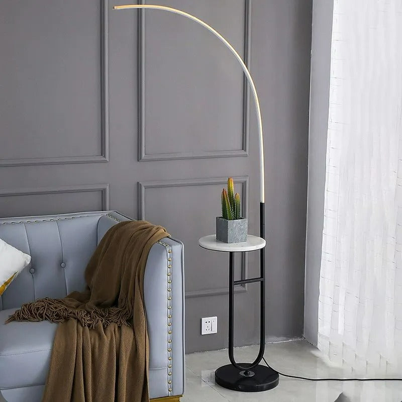 Arisha Modern Linear Stehlampe, Marmor/Acryl, Schwarz, Schlafzimmer