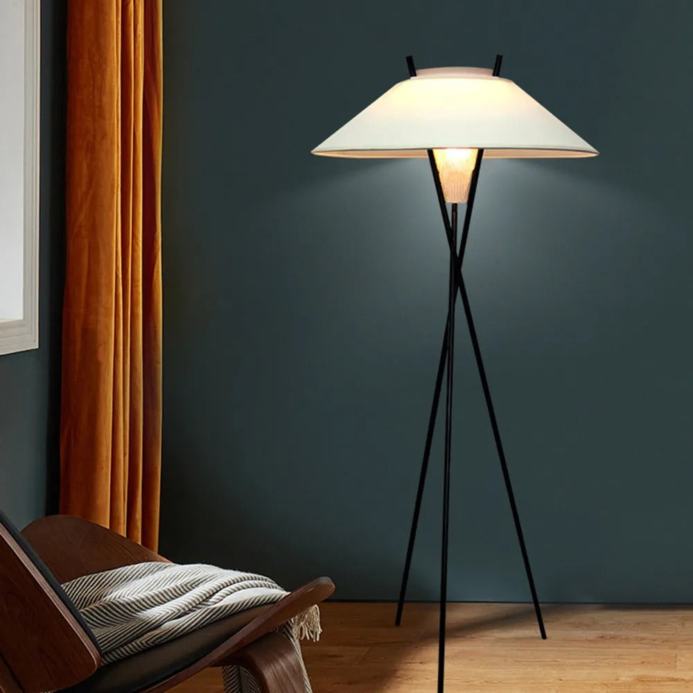Arisha Modern LED Stehleuchte Tripod Wohnzimmer Schlafzimmer, Weiß, Metall Stoff