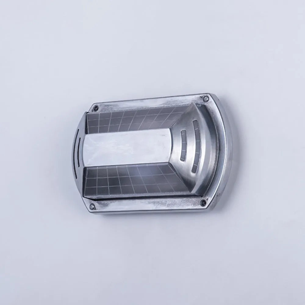 Wyre Geometrische moderne Wandleuchte aus Metall und Glas