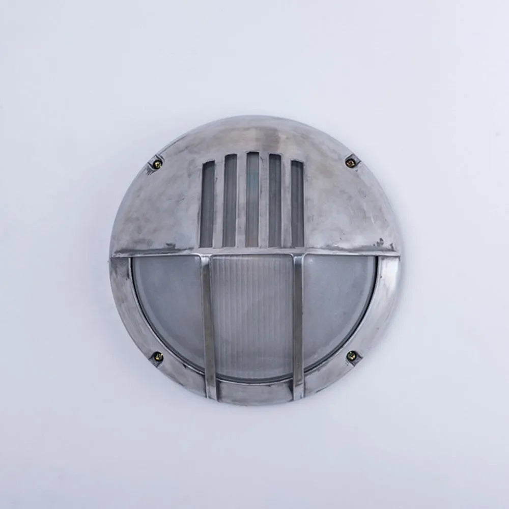 Wyre Geometrische moderne Wandleuchte aus Metall und Glas