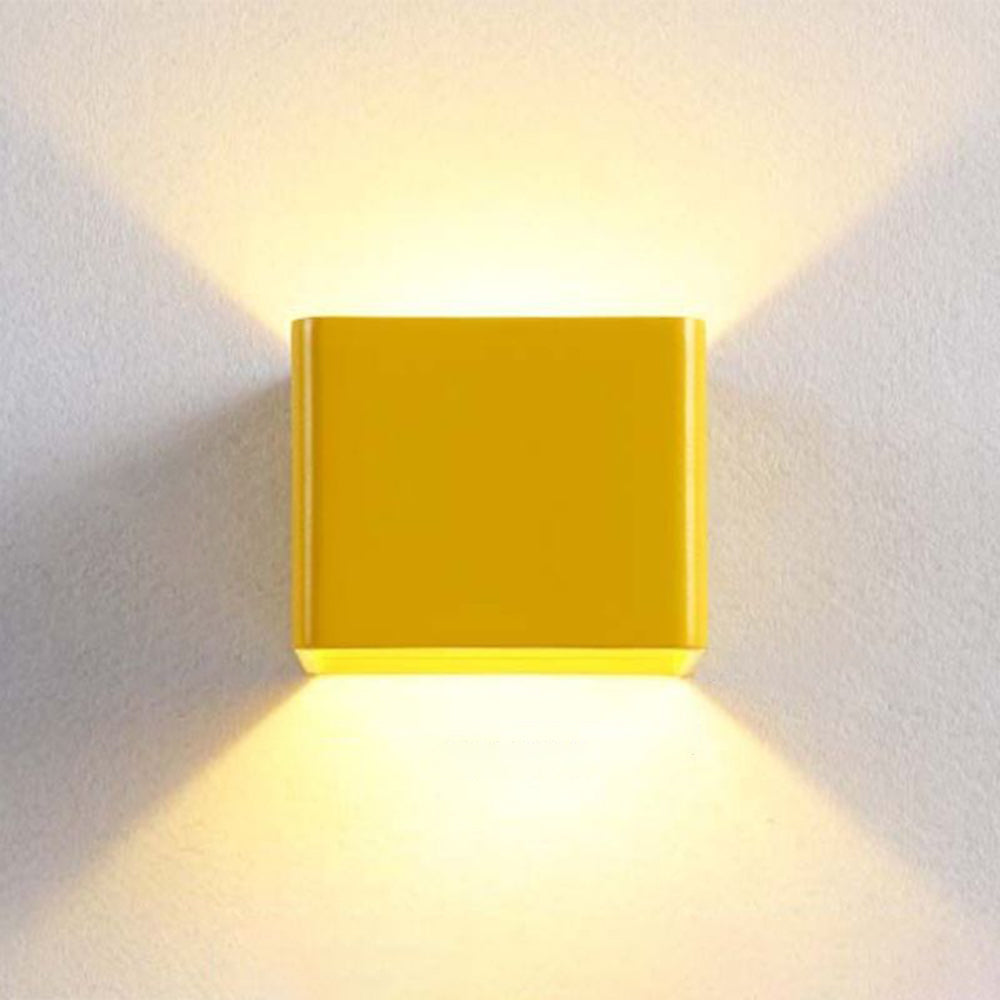 Aria Wandleuchte Schwarz/Weiß/Gelb/Grün/Rot Wohnzimmer/Schlafzimmer