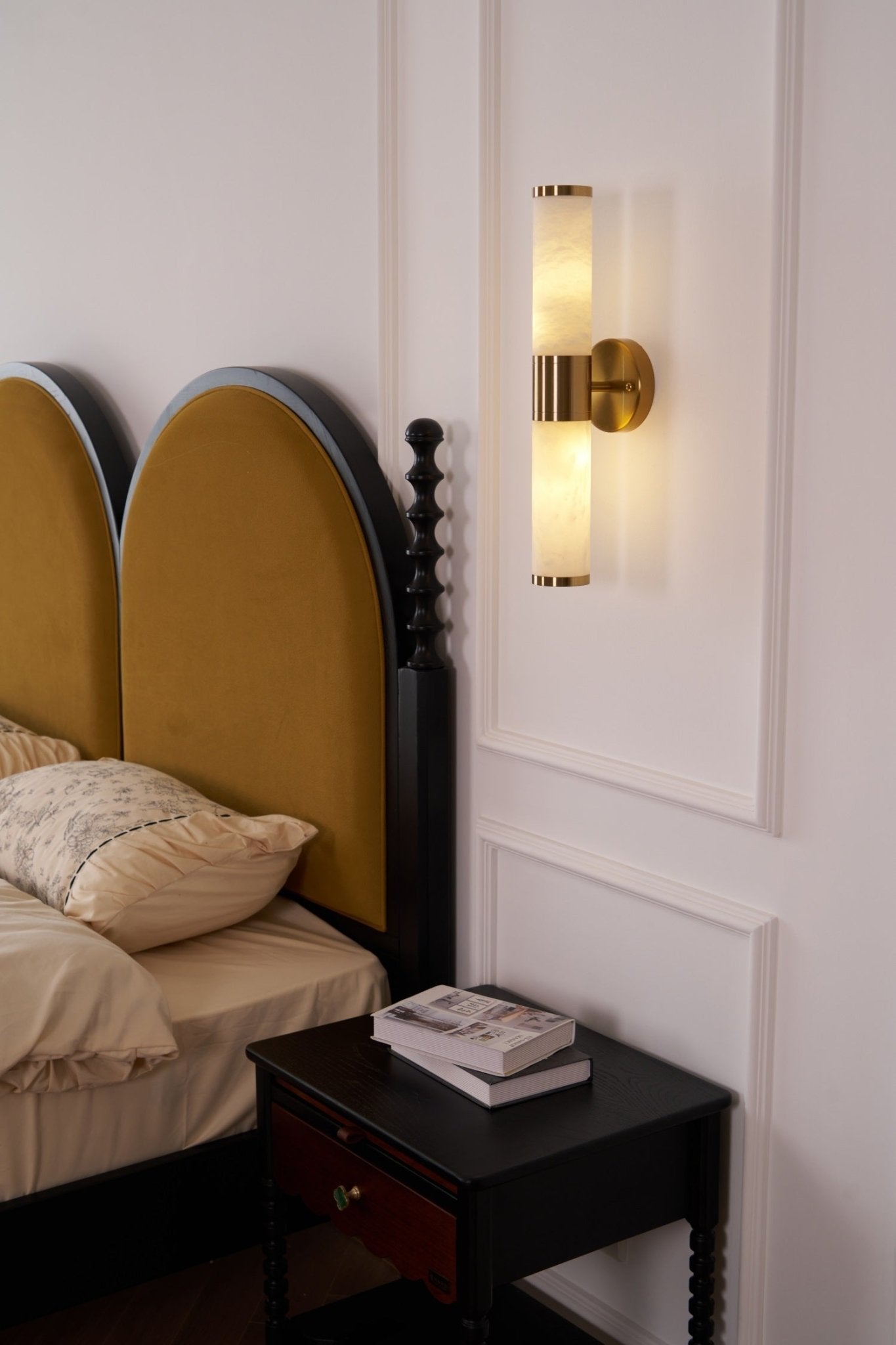 Kaia Minimalist Alabaster Wall Lamp - Neutralighting