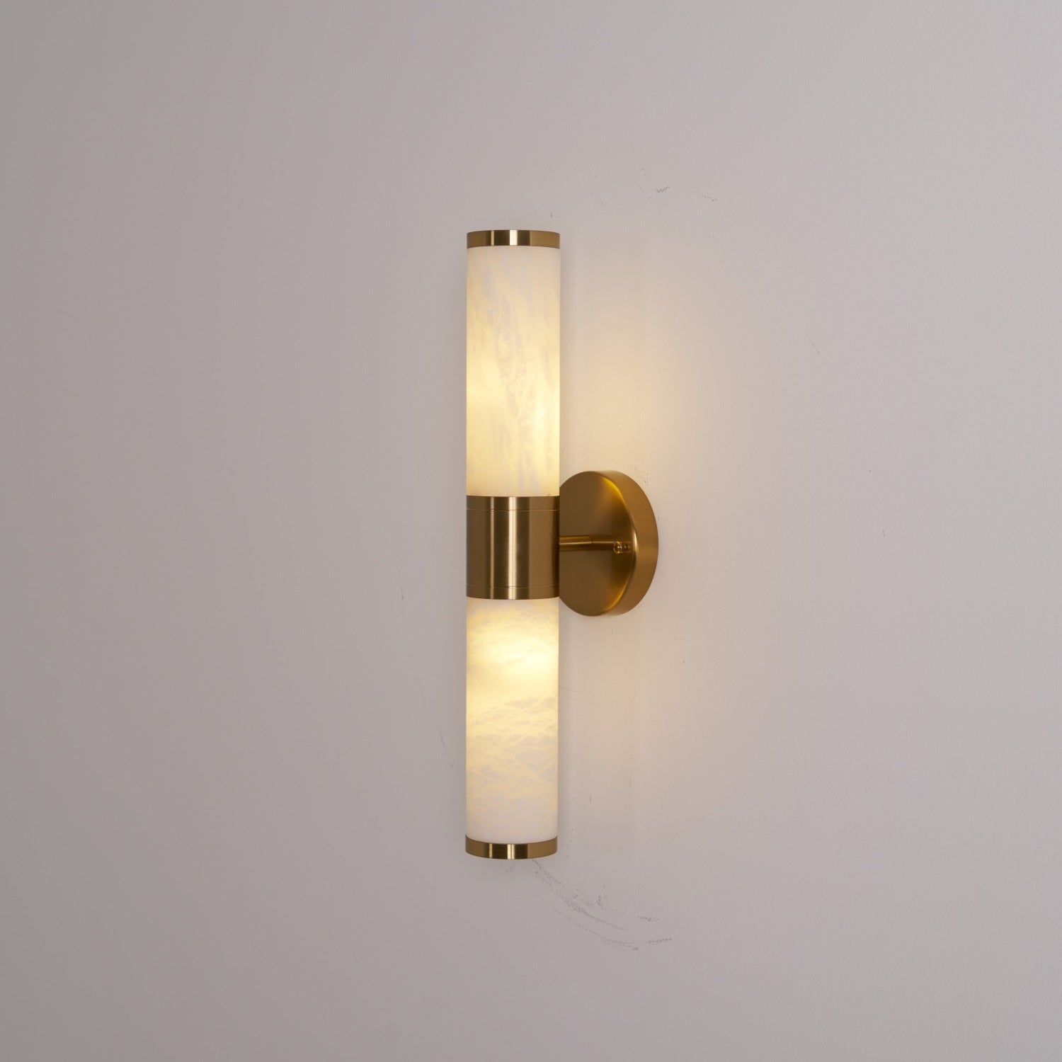 Kaia Minimalist Alabaster Wall Lamp - Neutralighting