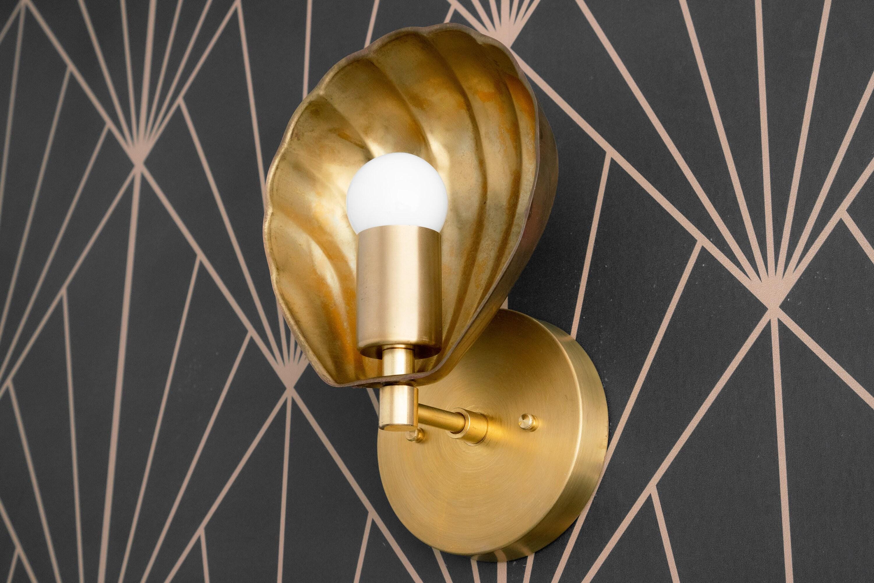 Nickel-Wandleuchte mit Muschelschirm