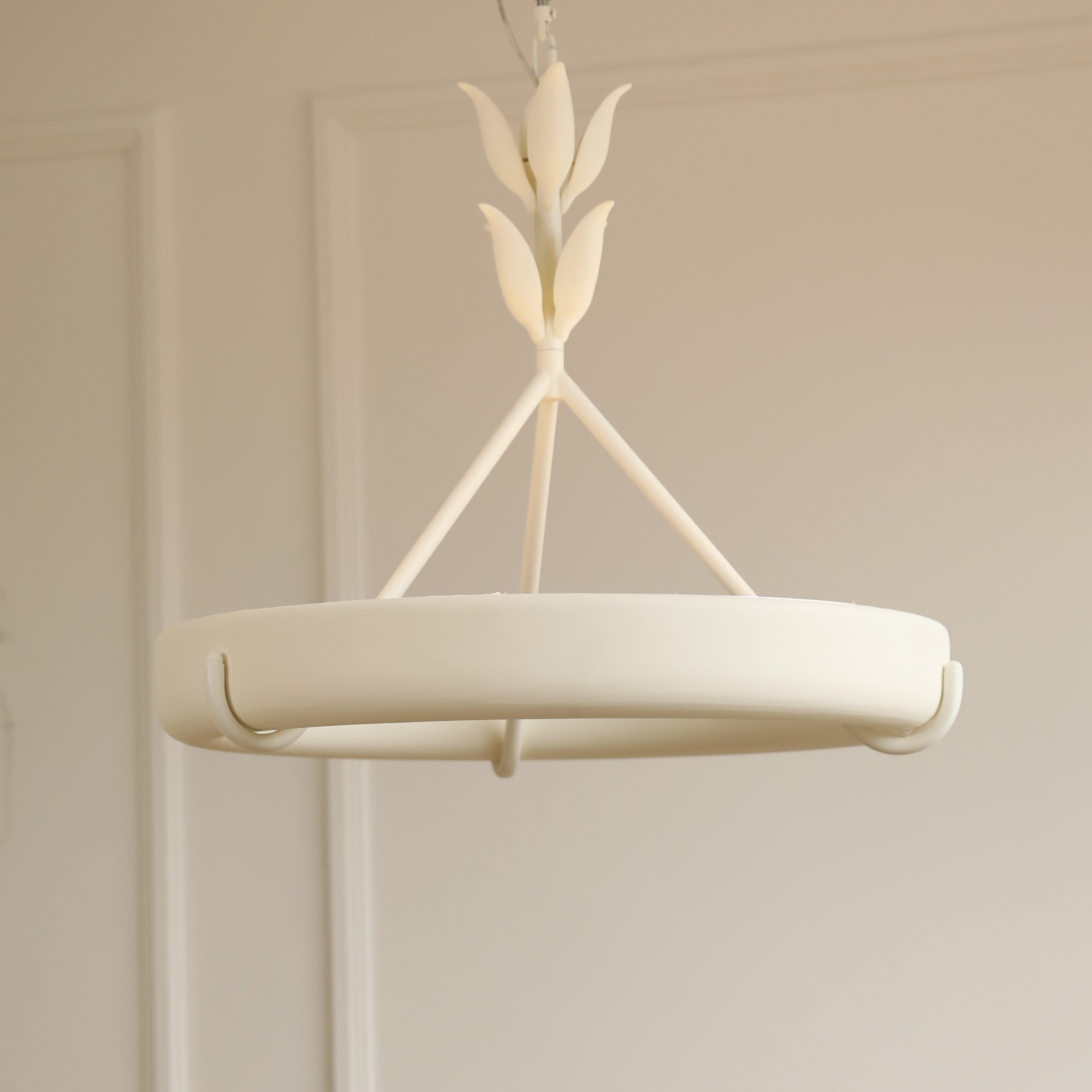 Lustra Kronleuchter Gips Weiß Floral Minimalistisch-Letslighting