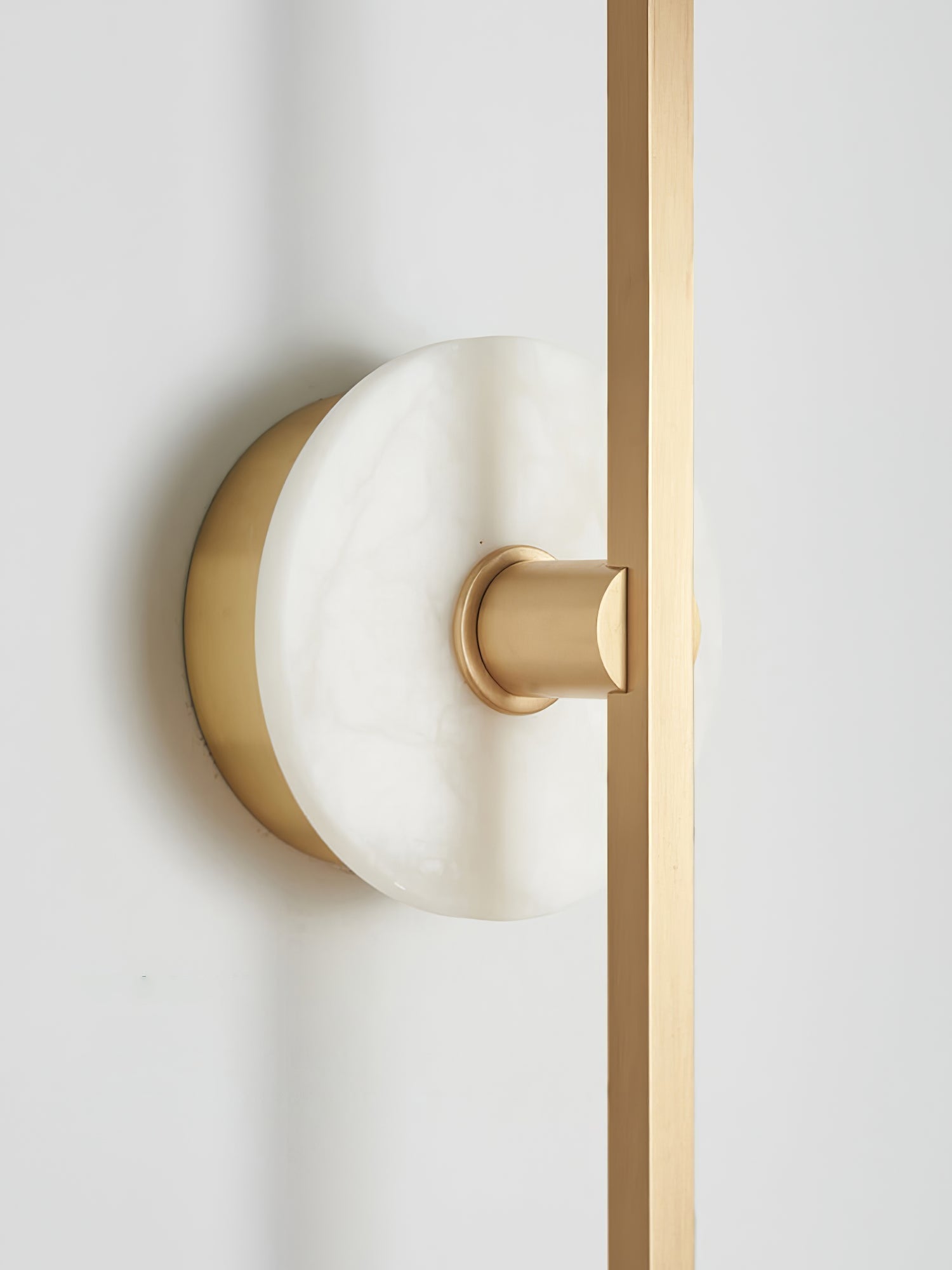 Elmarir Linear Alabaster Wall Light - Neutralighting
