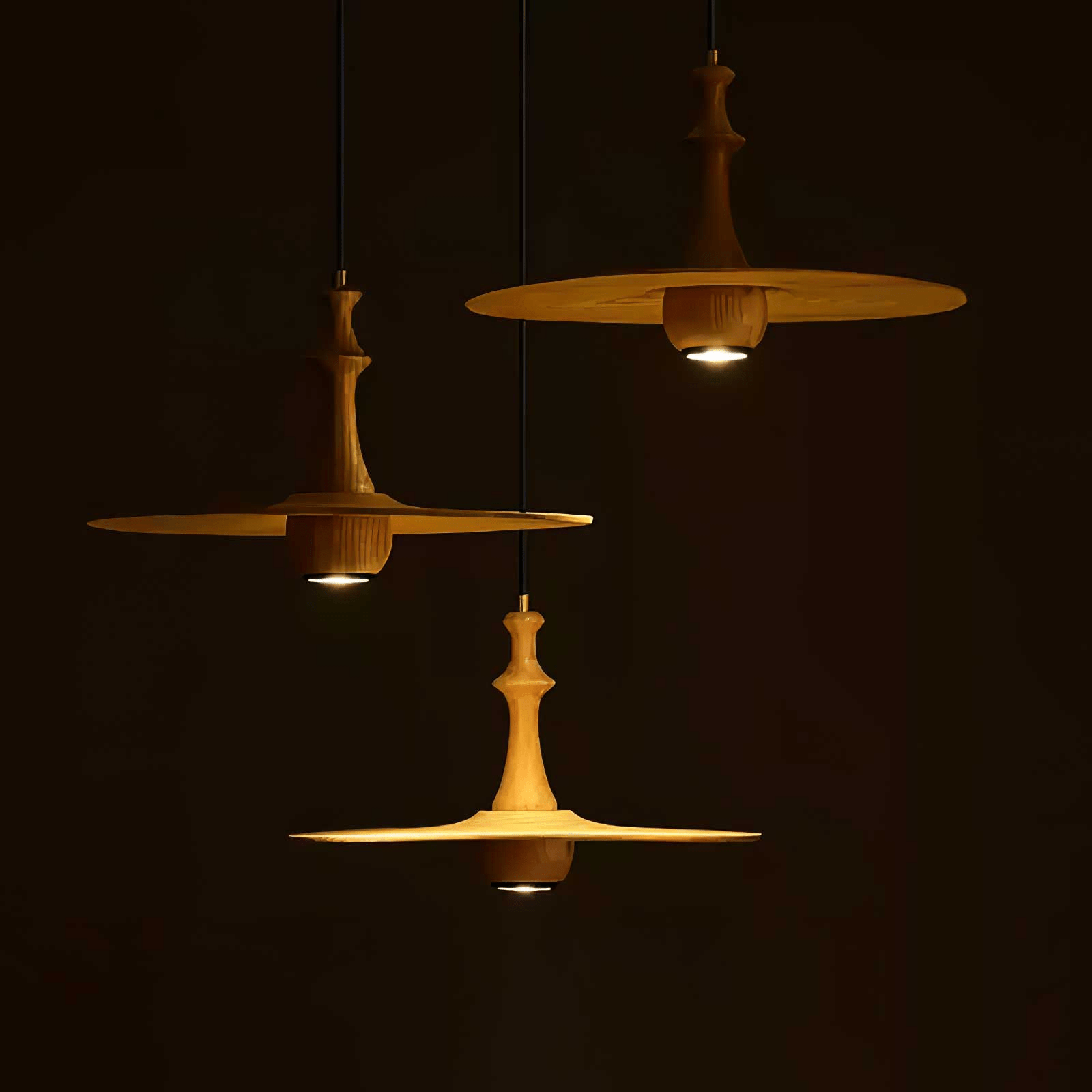 Spindle Pendelleuchte Spin aus Holz-Letslighting