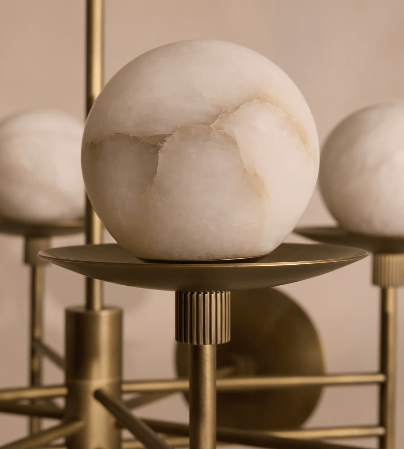 Oshayra Sputnik Alabaster Chandelier - Neutralighting