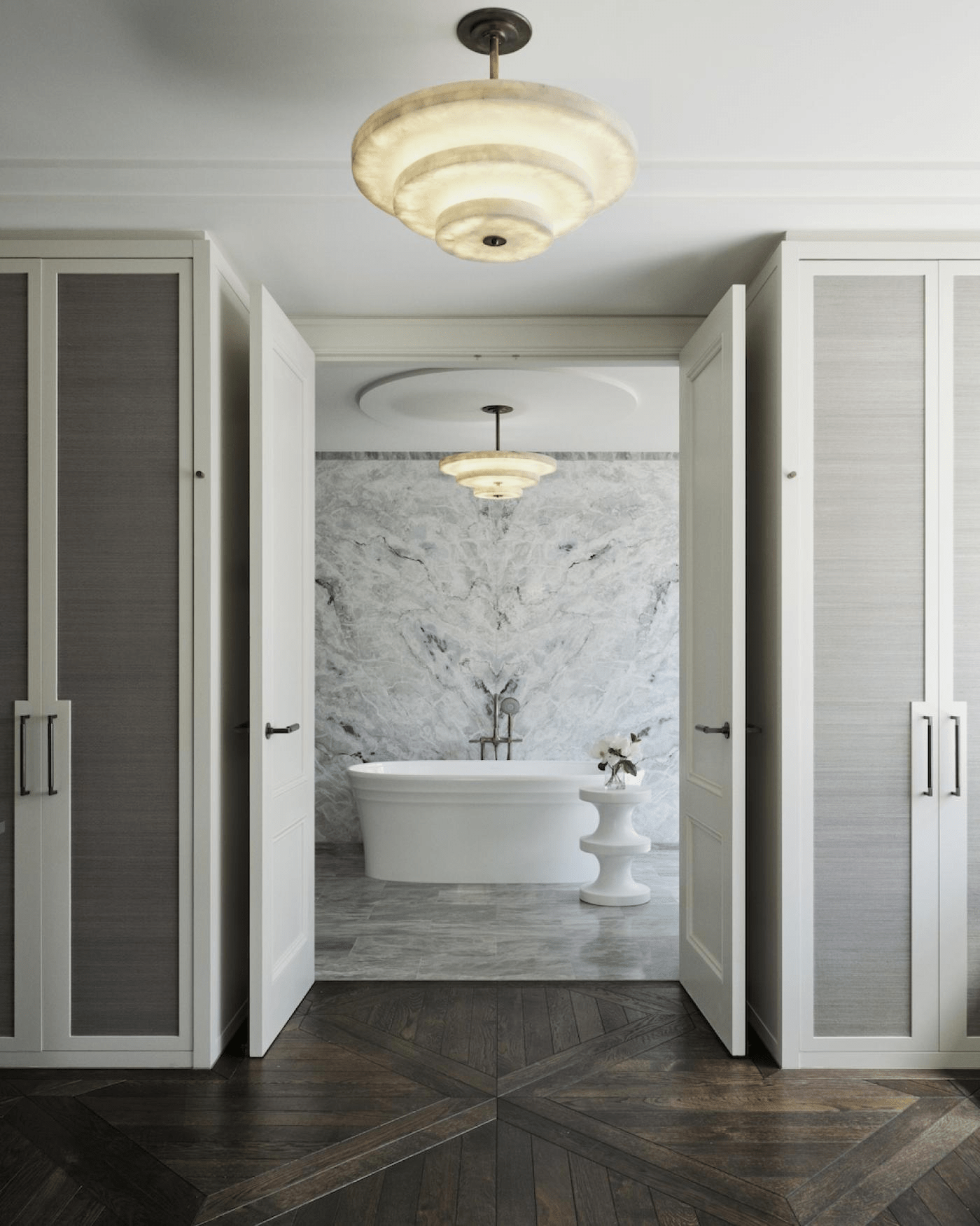 Liora Minimalist Alabaster Pendant Light Chandelier - Neutralighting