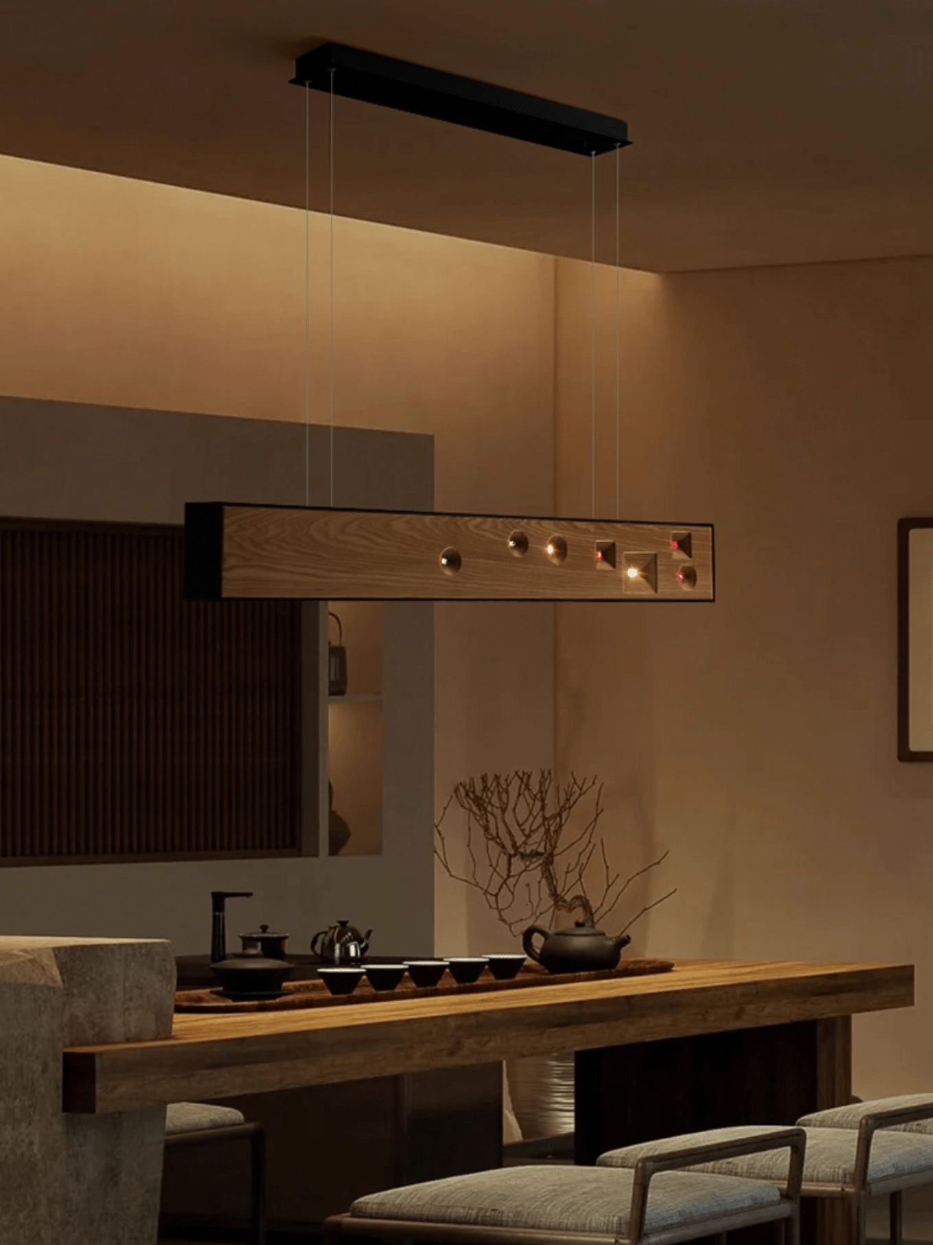 Lustra Lineare Pendelleuchte aus Holz mit Edelsteinen-Letslighting