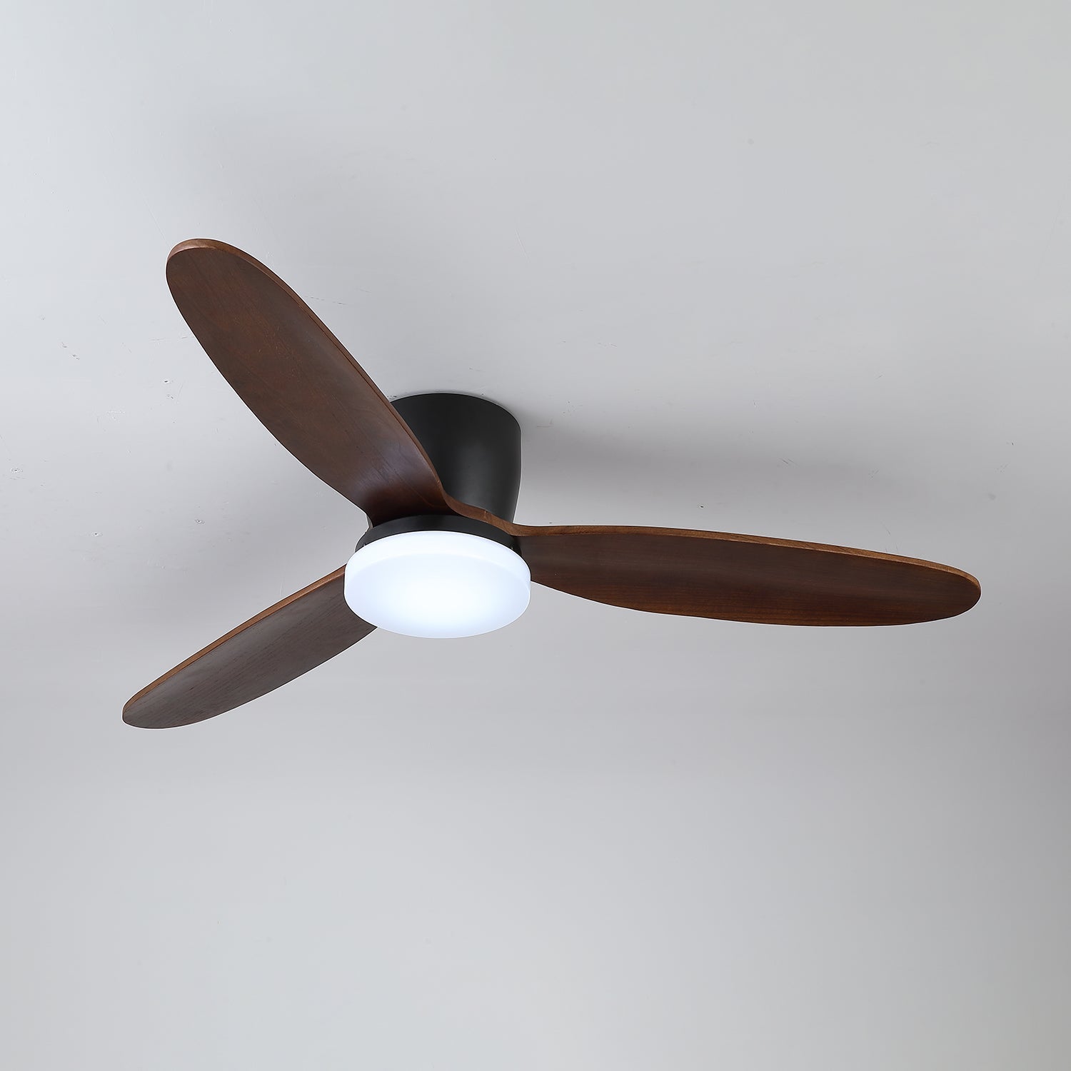 Athyrs Deckenventilator mit Beleuchtung mit integrierter LED