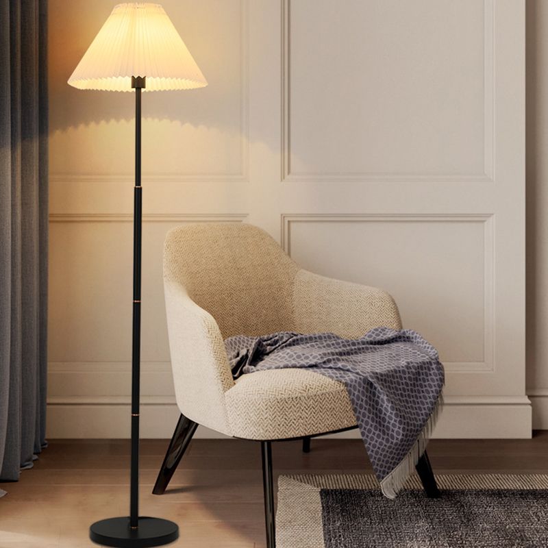 Muto Modern Stehleuchte Weiß/Grün/Aprikose, Wohnzimmer, Metall