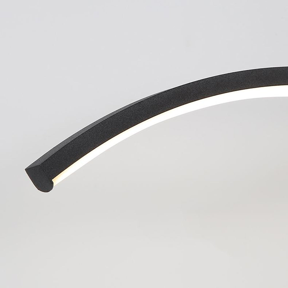 Arisha Minimalistische Lineare Metall-Wandleuchte, Schwarz/Weiß
