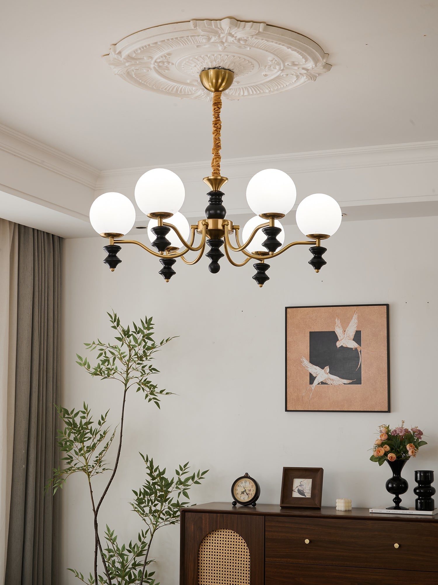 Ordore Traditioneller Eleganter Kronleuchter aus Vintage-Holz-Letslighting
