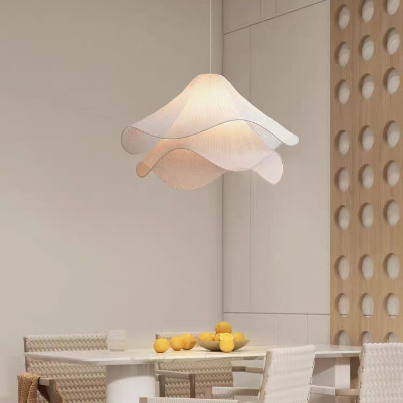 Revn Moderne Art-Déco-Pendelleuchte mit Blumenmotiv