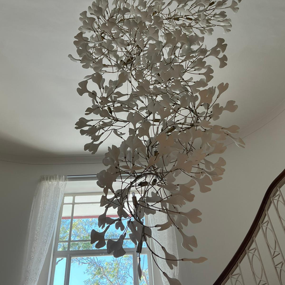Olivia GloGink Modern Langes Gold LED Kronleuchter, aus Metall&Keramik