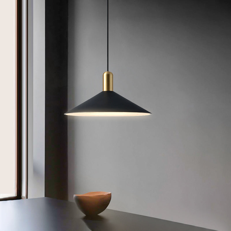 Aria Nodic  Pendelleuchte Kegel Schwarz/Gold/Weiß Esstisch
