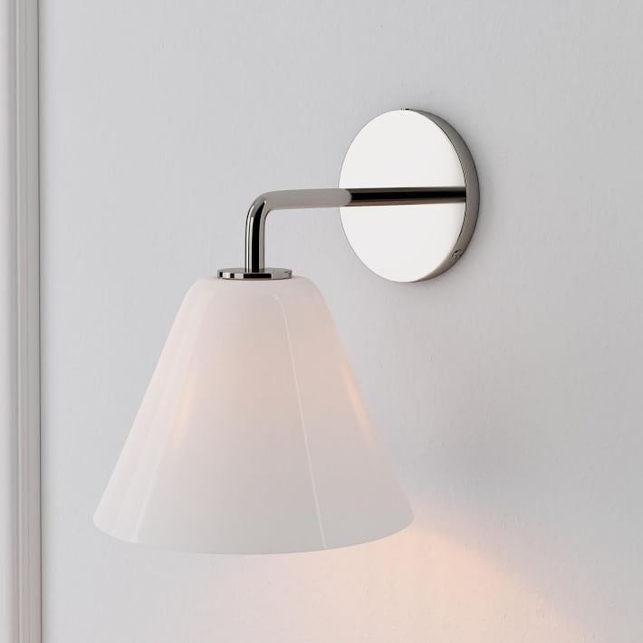 Conica Wandleuchte mit warmem Licht