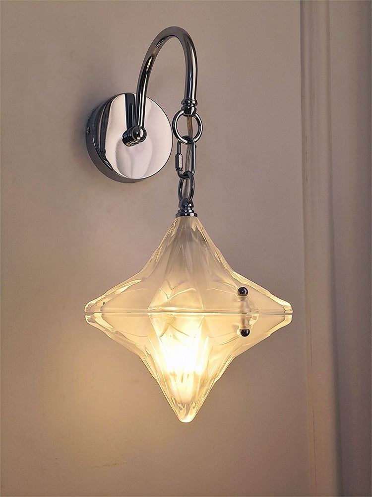 Art Deco Stern Wandleuchte mit Milchglas