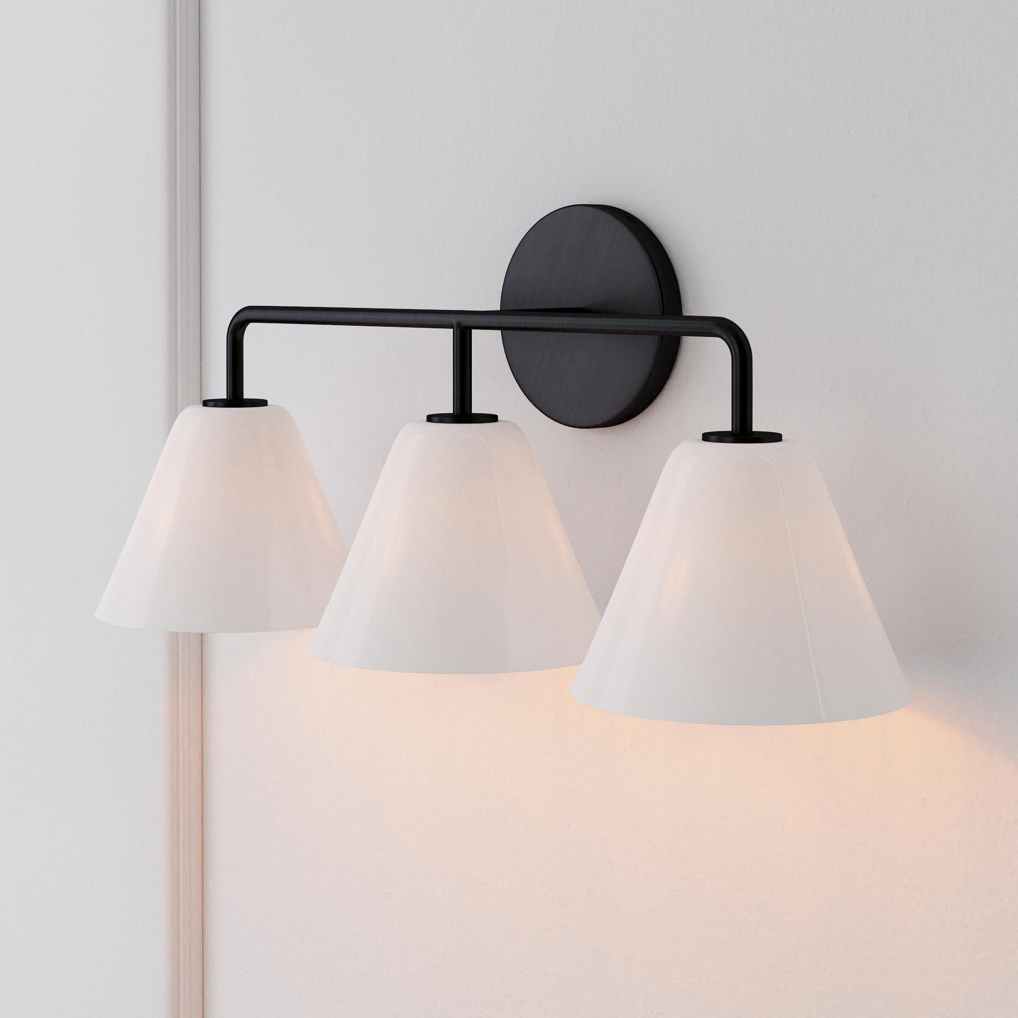 Conica Messing-Wandleuchte – Glas-Wandlampe für Flur und Schlafzimmer