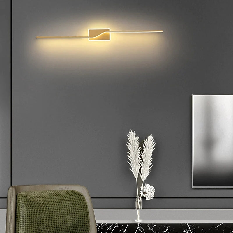 Arisha Minimalistische Linear LED Wandleuchte Schwarz/Gold Schlafzimmer Metall