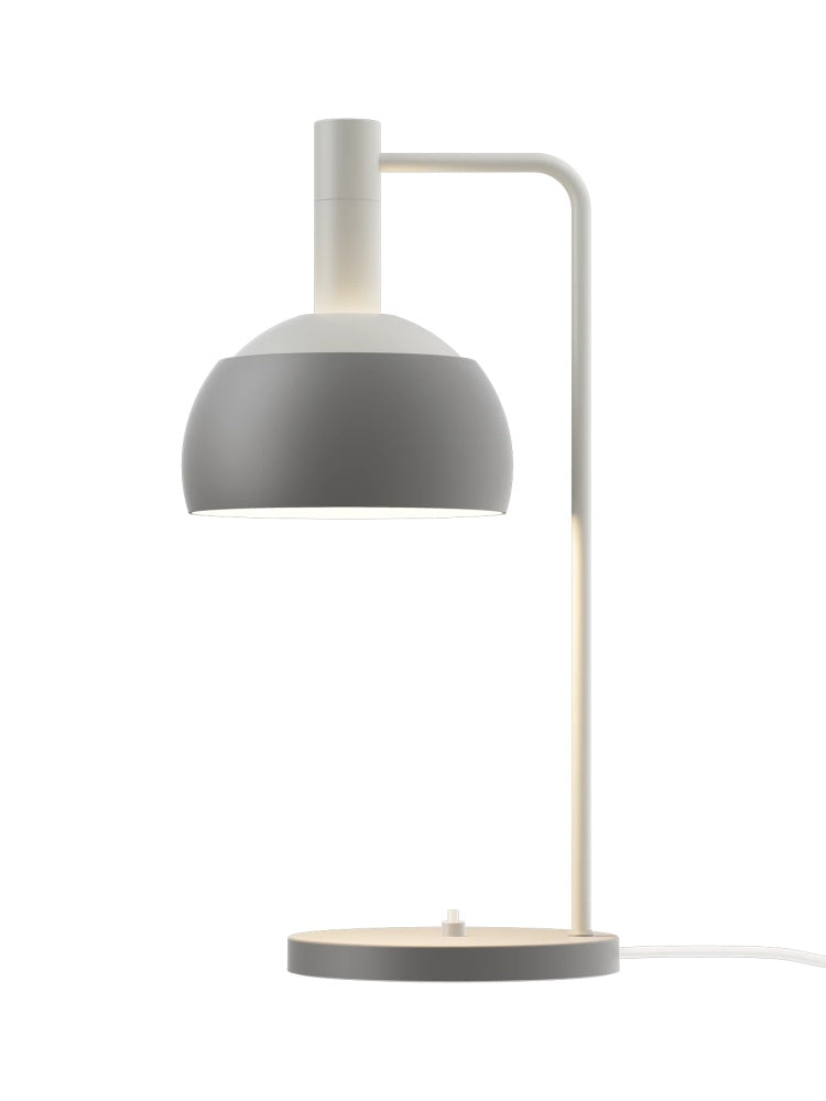 FJ Tischlampe im nordischen Stil
