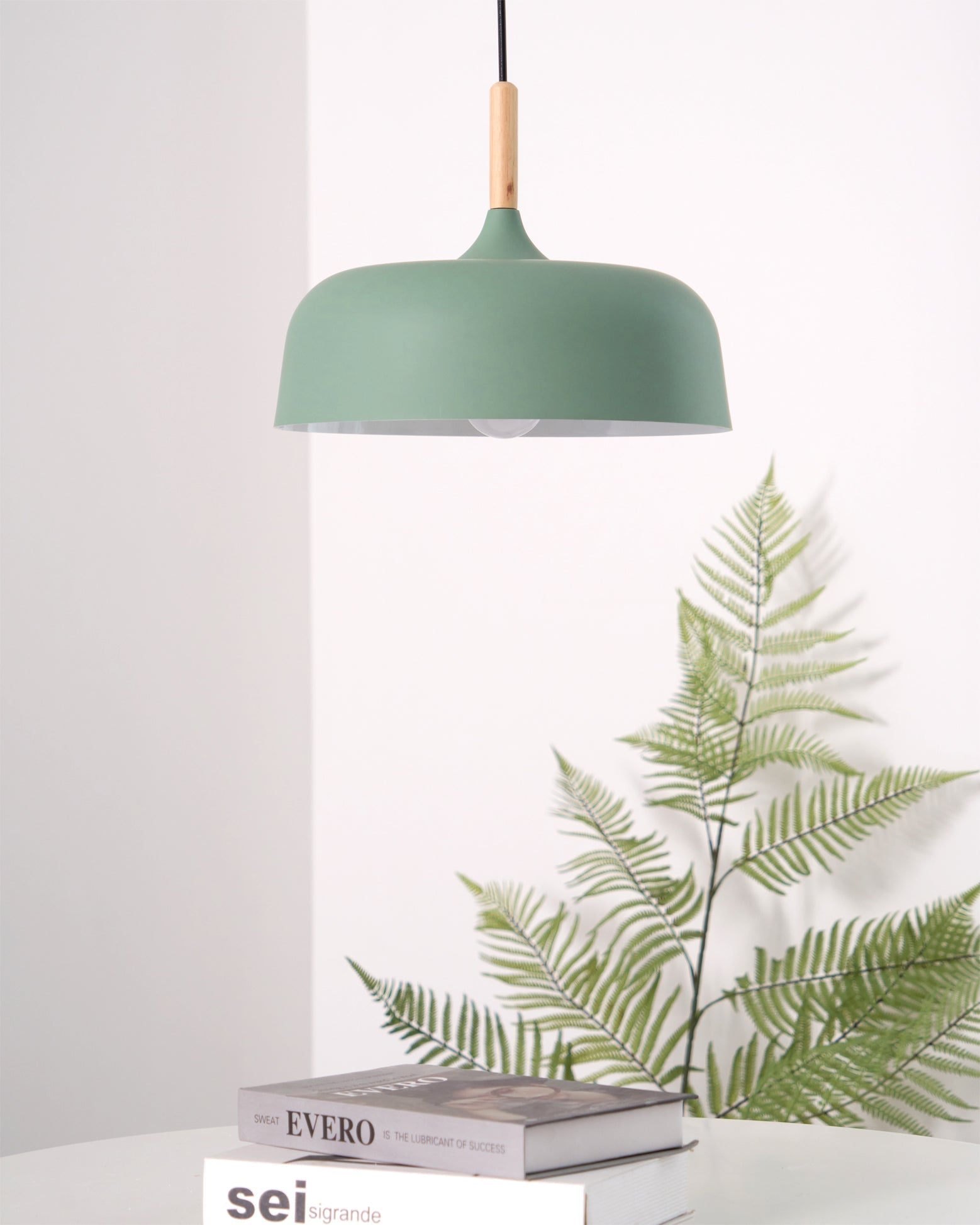 Lustra Pendelleuchte Weiß Schirm Holz-Letslighting
