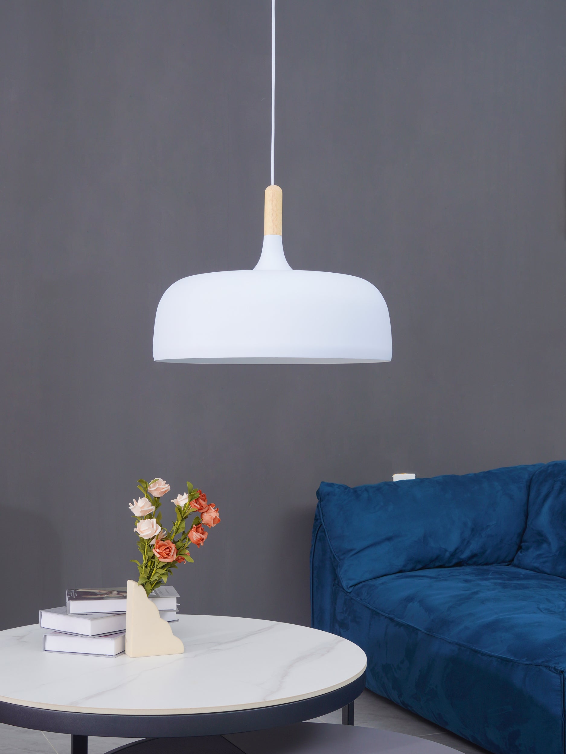 Lustra Pendelleuchte Weiß Schirm Holz-Letslighting